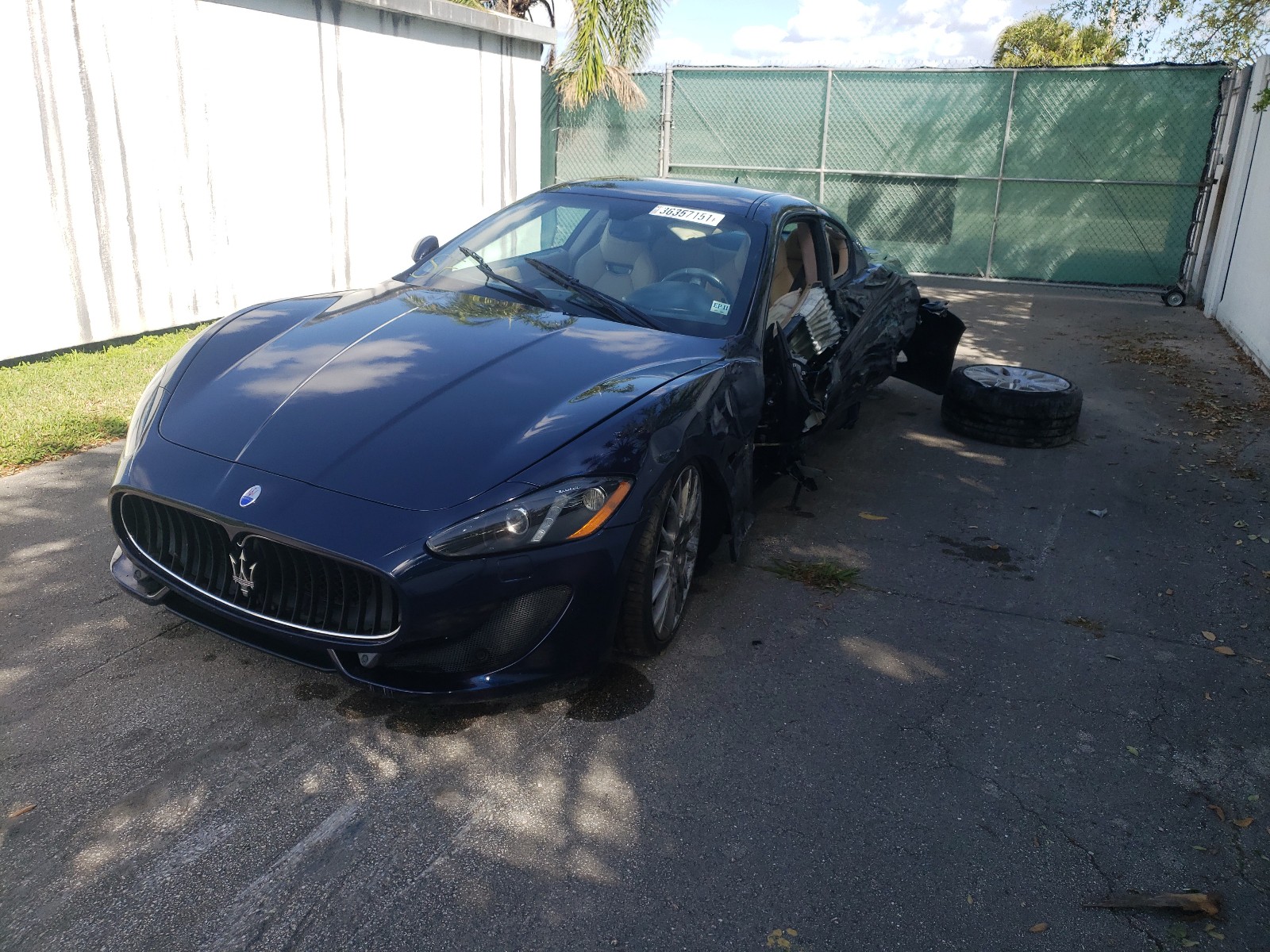 Photo 2 from auction – 2014 MASERATI GRANTURISM with VIN ZAM45VLAXE0078406