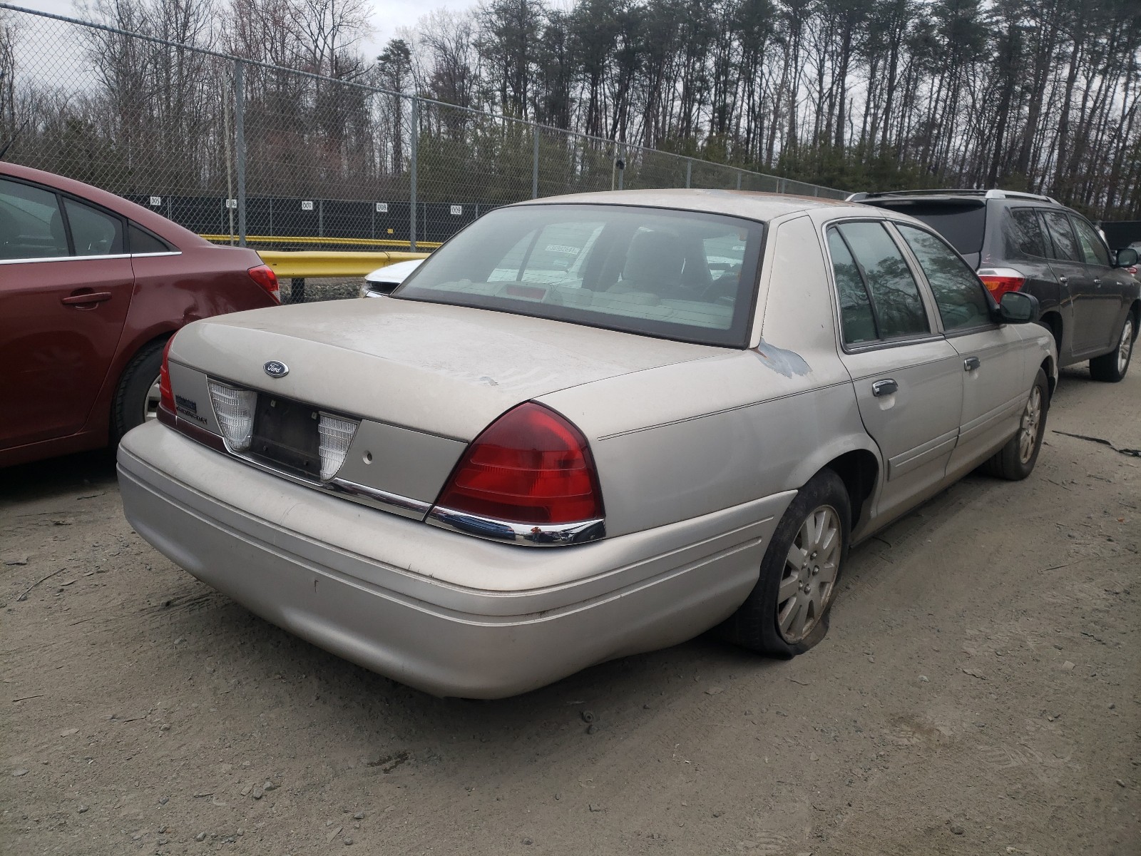 Photo 4 from auction – 2008 FORD CROWN VICT with VIN 2FAFP74V88X139543