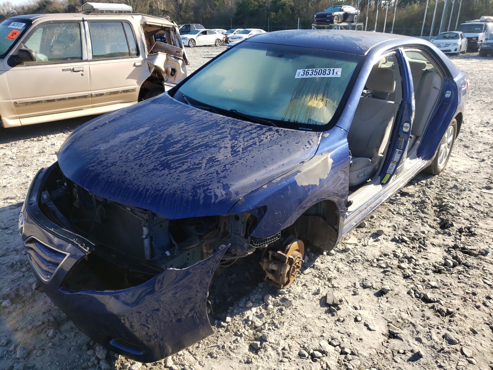 Photo 2 from auction – 2010 TOYOTA CAMRY BASE with VIN 4T1BF3EK4AU557695