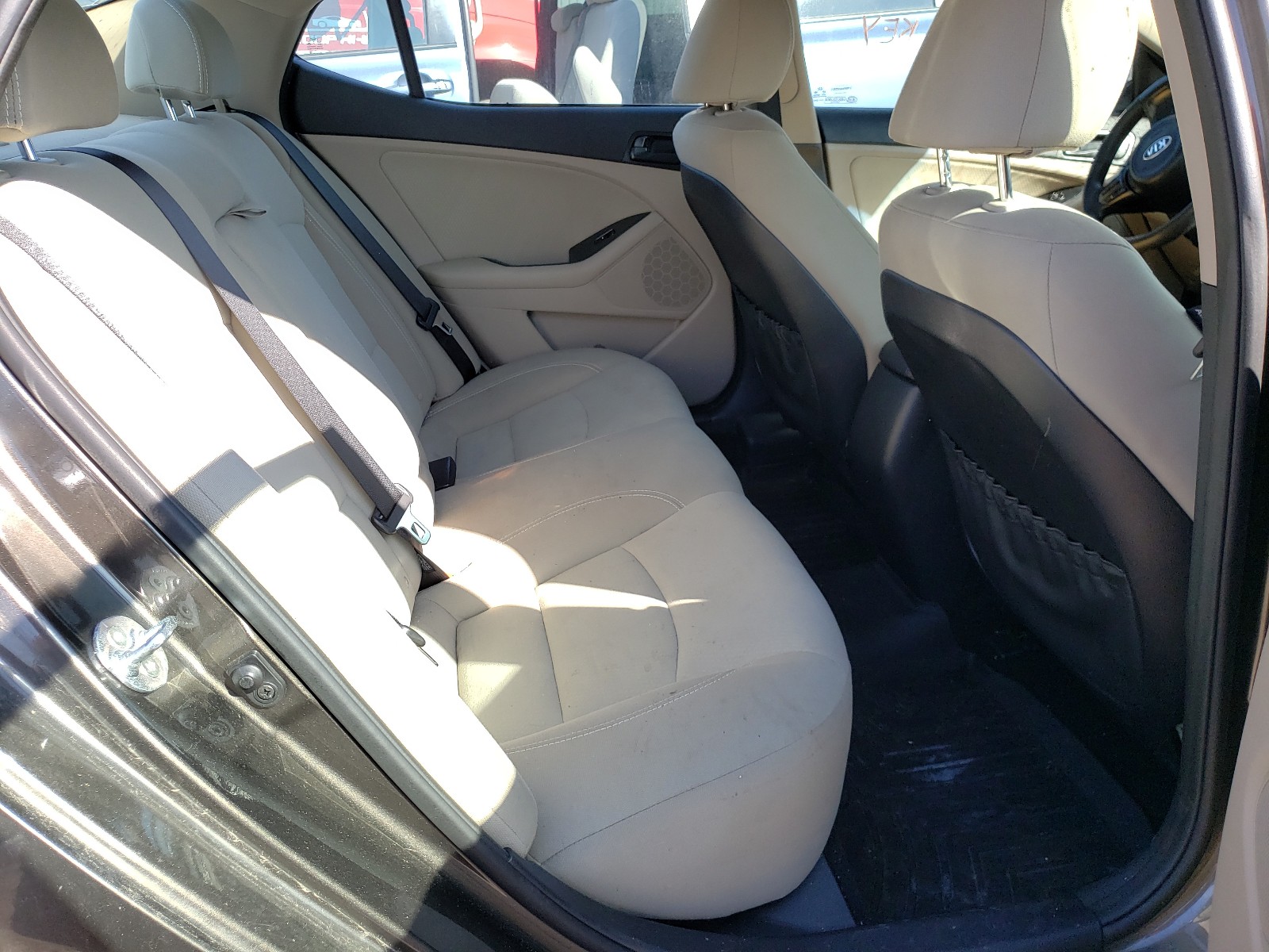Photo 6 from auction – 2014 KIA OPTIMA LX with VIN 5XXGM4A77EG277451