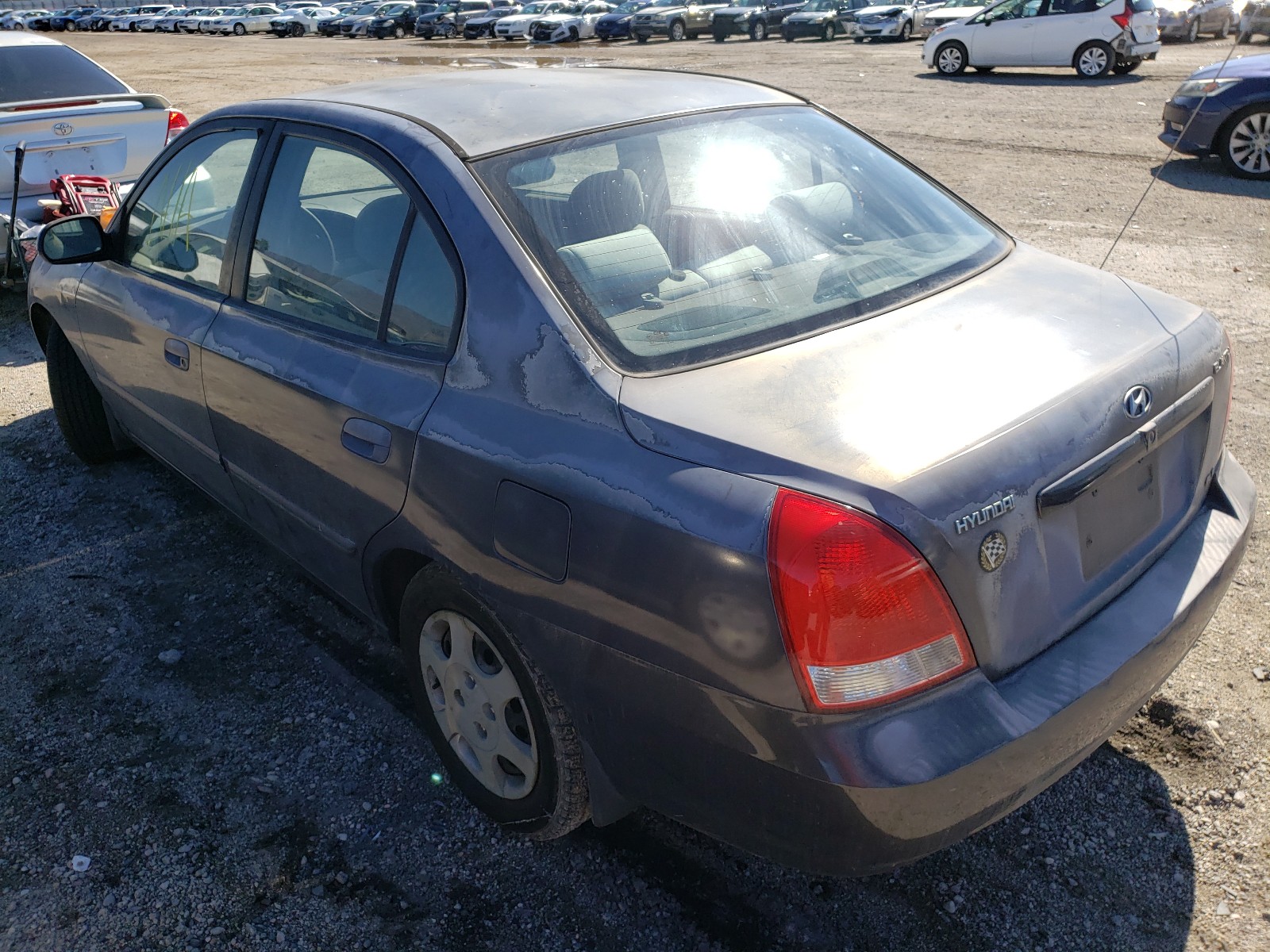 Photo 3 from auction – 2002 HYUNDAI ELANTRA with VIN KMHDN45D32U350977