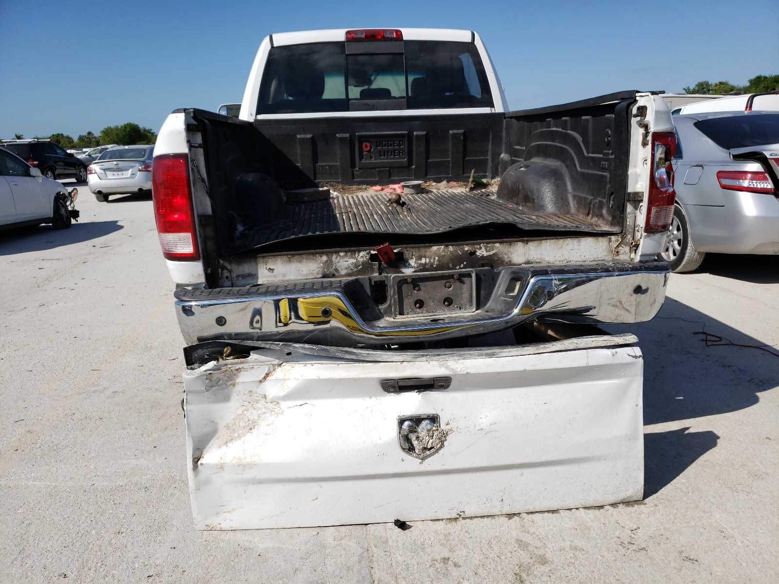 Photo 9 from auction – 2014 RAM 2500 SLT with VIN 3C6UR5DLXEG296275