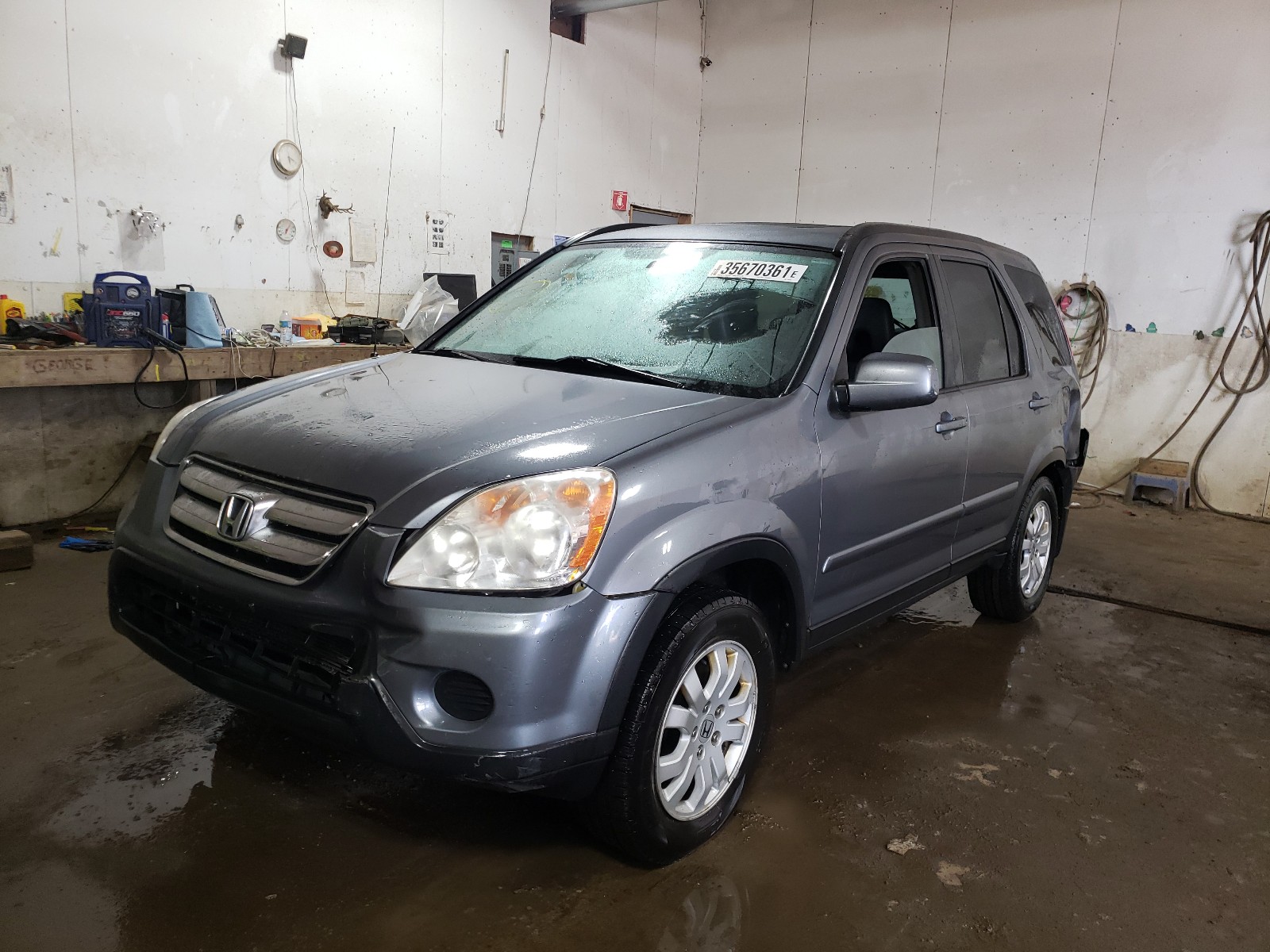 Photo 2 from auction – 2005 HONDA CR-V SE with VIN JHLRD78965C004859