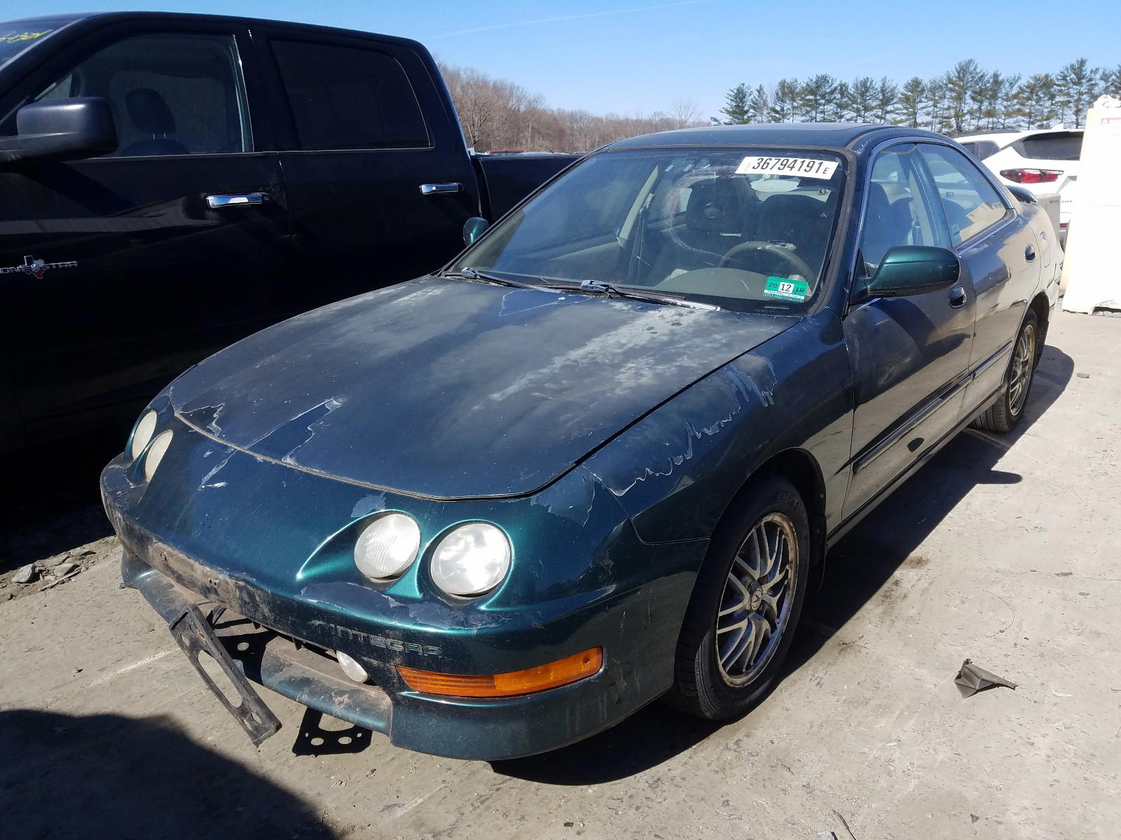 Photo 2 from auction – 2000 ACURA INTEGRA with VIN JH4DB7667YS000723