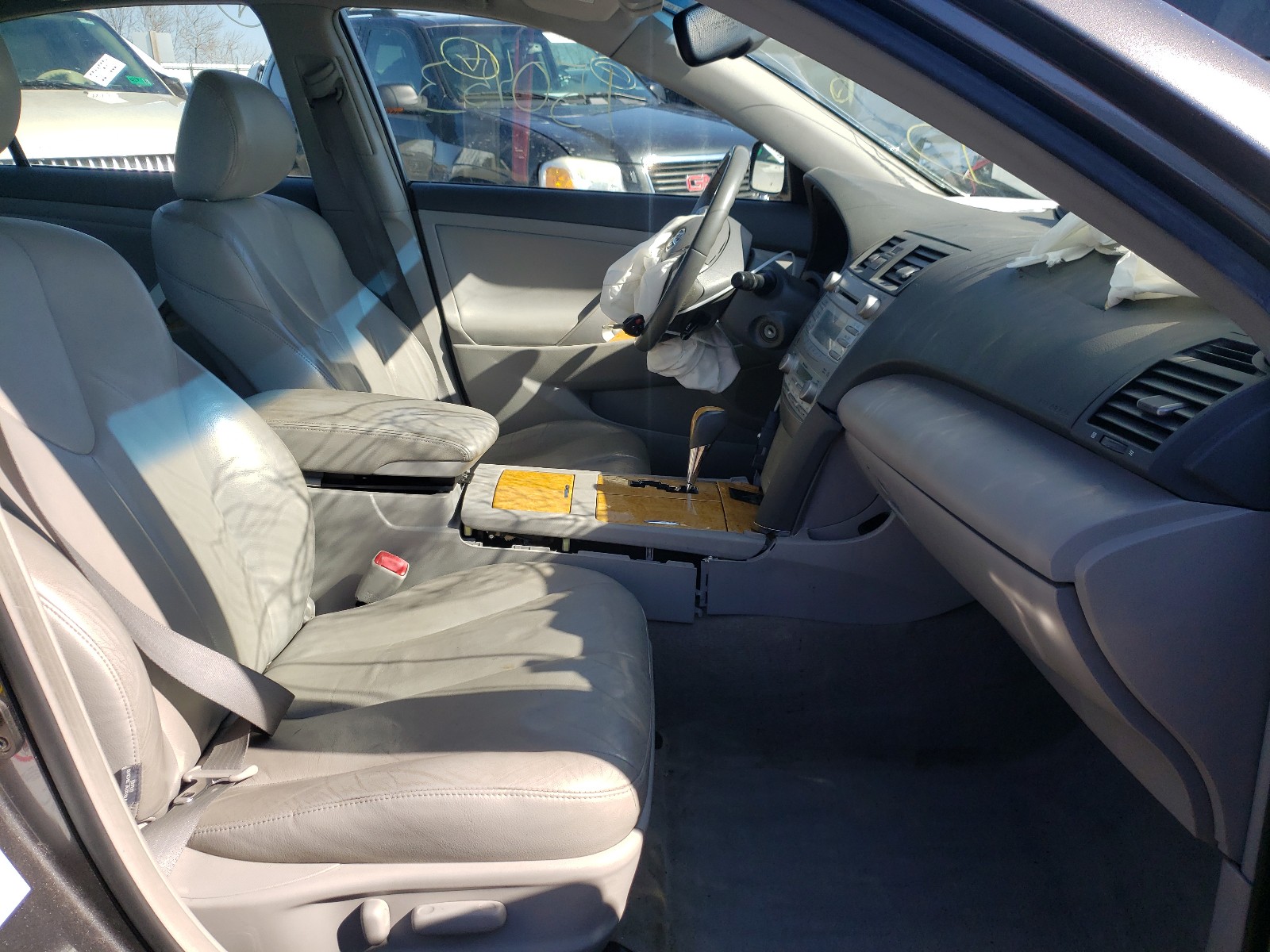 Photo 5 from auction – 2007 TOYOTA CAMRY CE with VIN JTNBE46K673069354