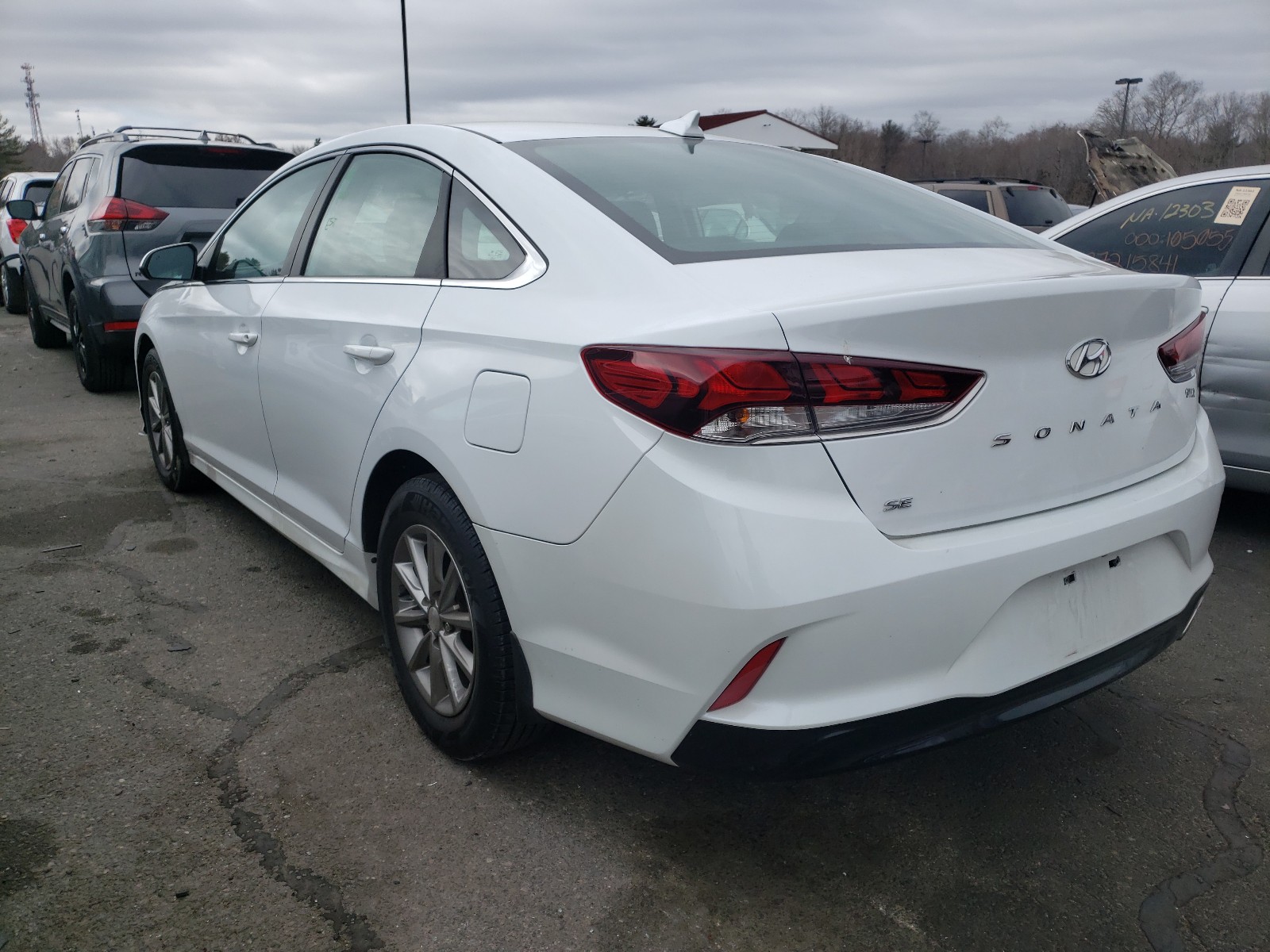 Photo 3 from auction – 2019 HYUNDAI SONATA SE with VIN 5NPE24AF5KH735279