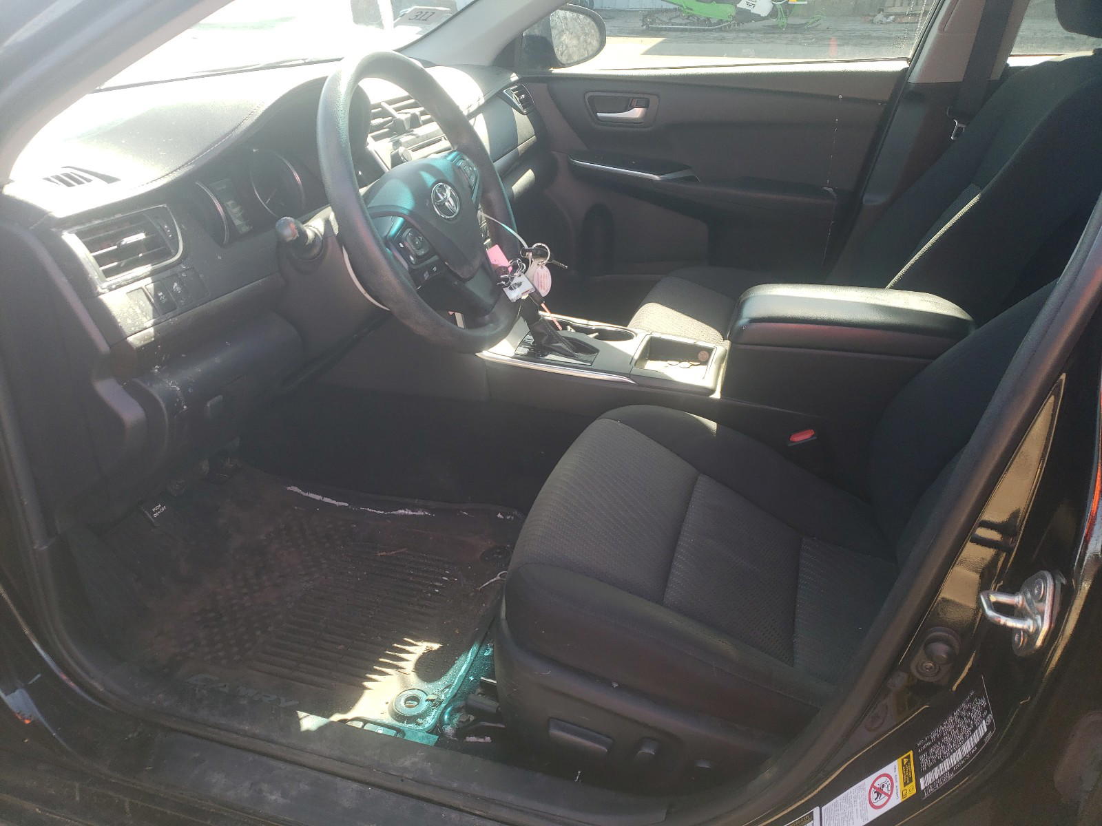 Photo 5 from auction – 2016 TOYOTA CAMRY LE with VIN 4T4BF1FK9GR577278