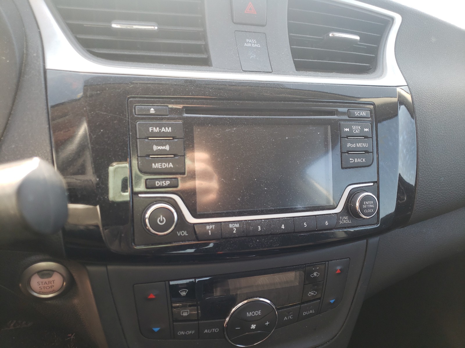 Photo 9 from auction – 2018 NISSAN SENTRA S with VIN 3N1AB7AP7JY244239