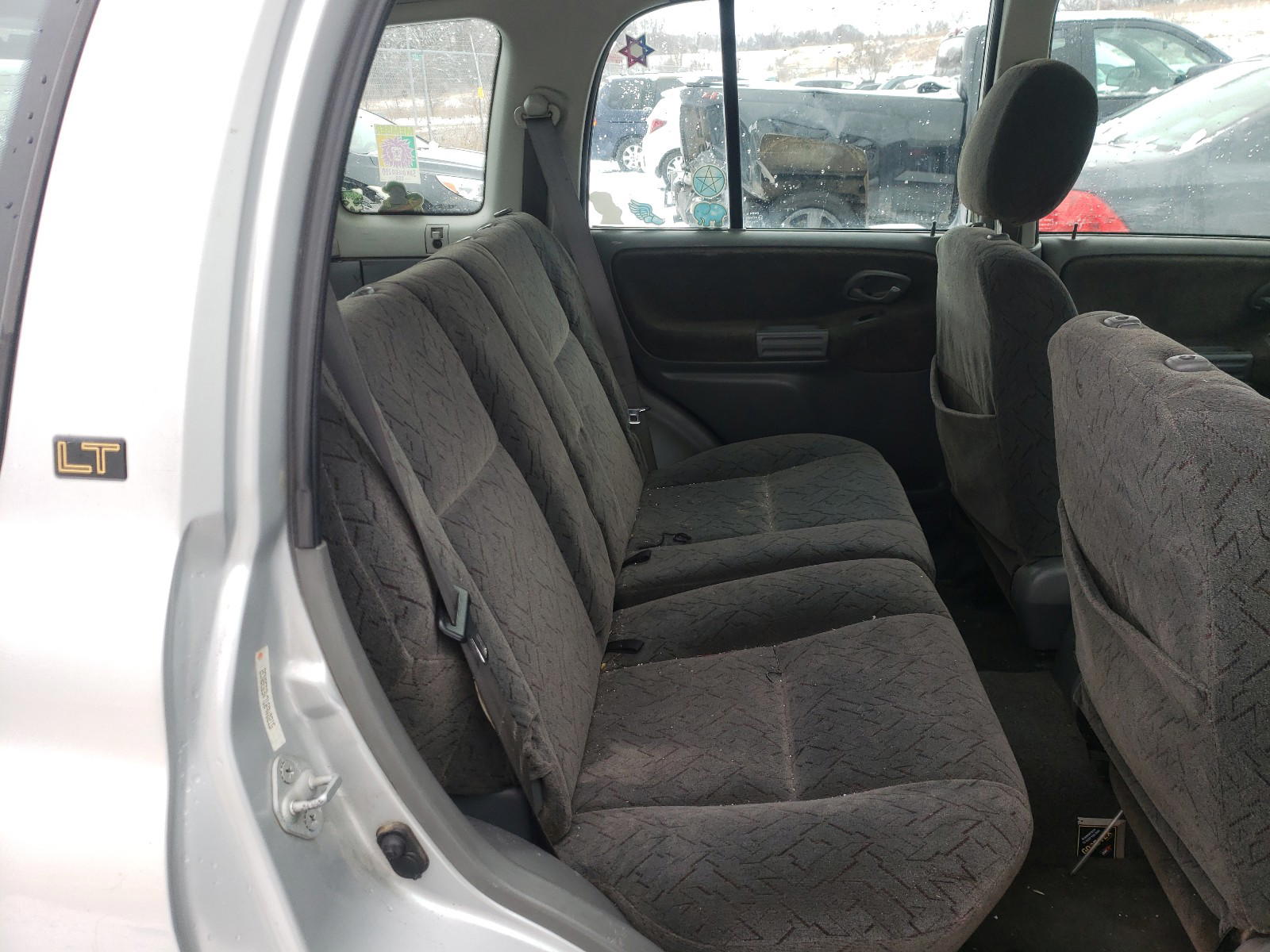 Photo 6 from auction – 2001 CHEVROLET TRACKER LT with VIN 2CNBE634716940215