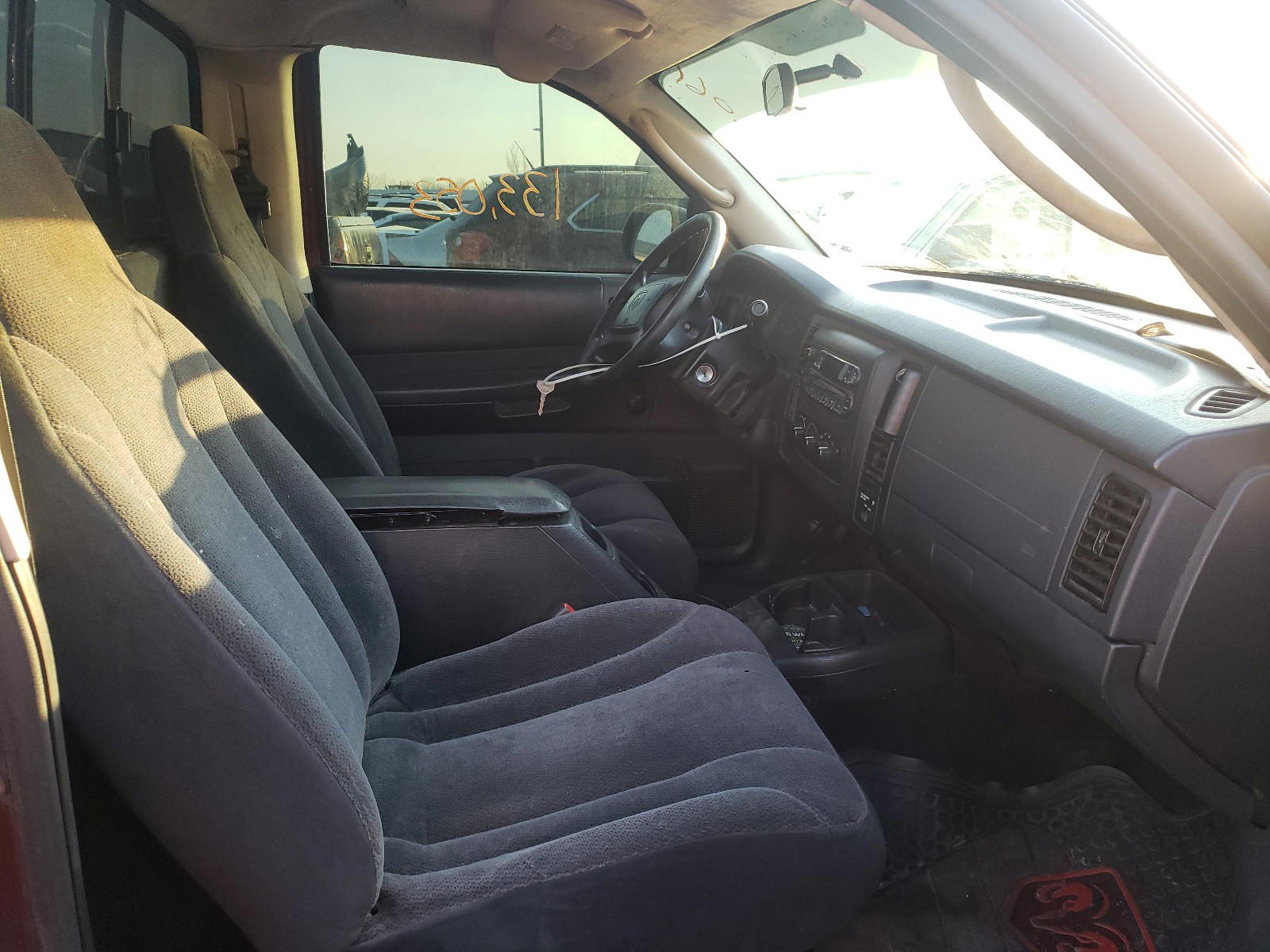 Photo 5 from auction – 2002 DODGE DAKOTA BAS with VIN 1B7FL16X22S716613