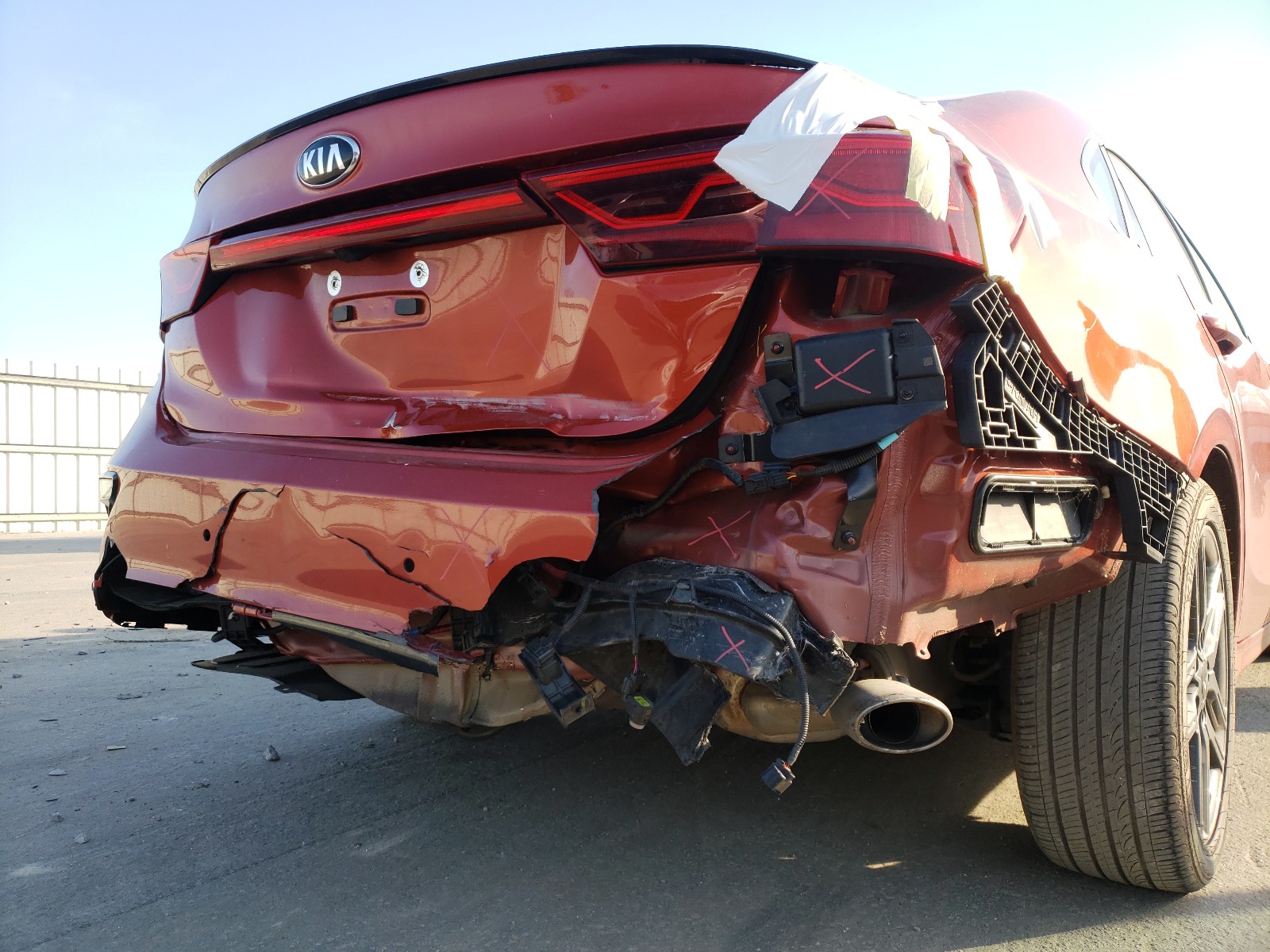 Photo 9 from auction – 2019 KIA FORTE EX with VIN 3KPF54AD8KE058484