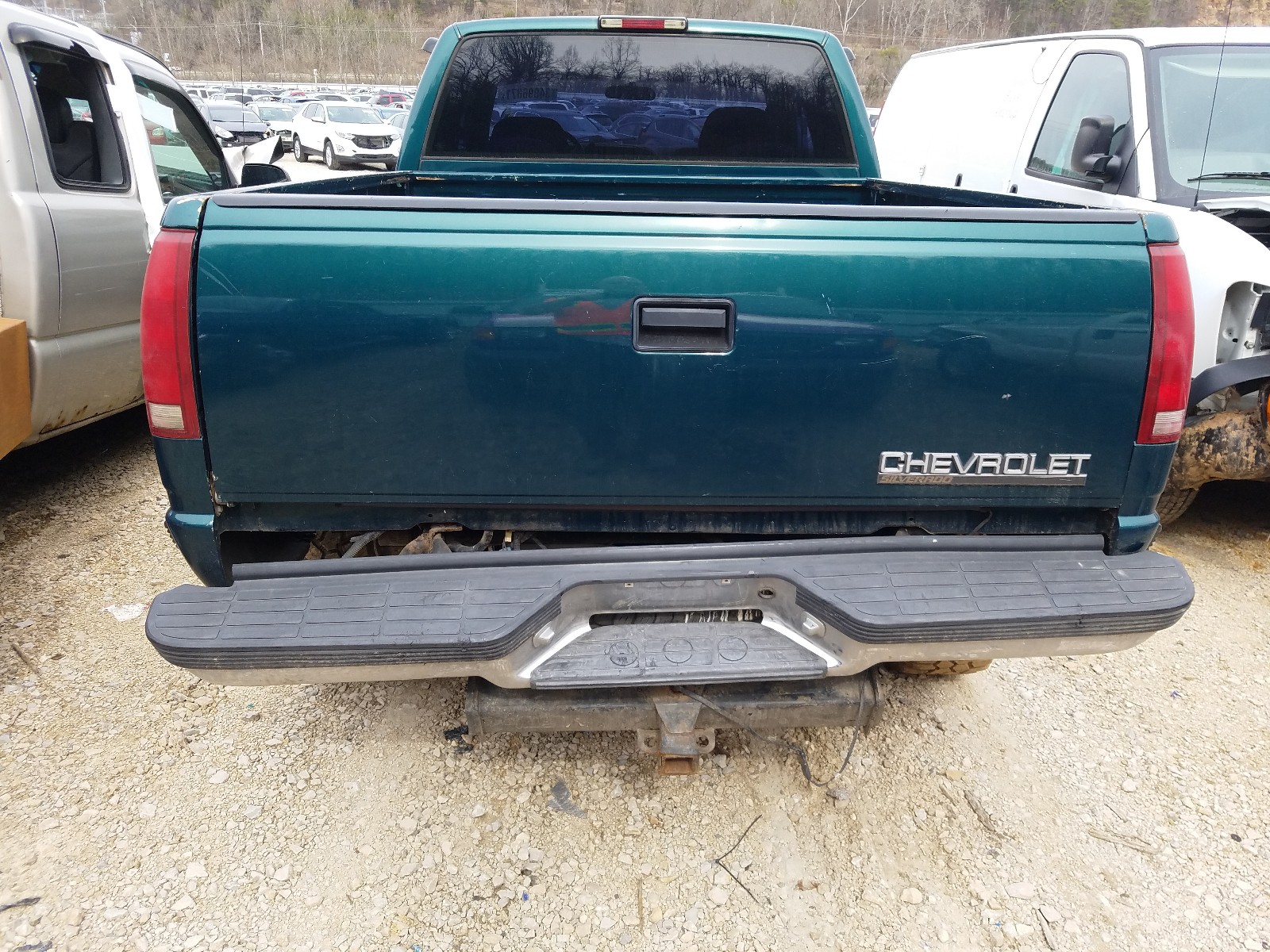 Photo 9 from auction – 1998 CHEVROLET 2500 with VIN 1GCGK29R9WE188521