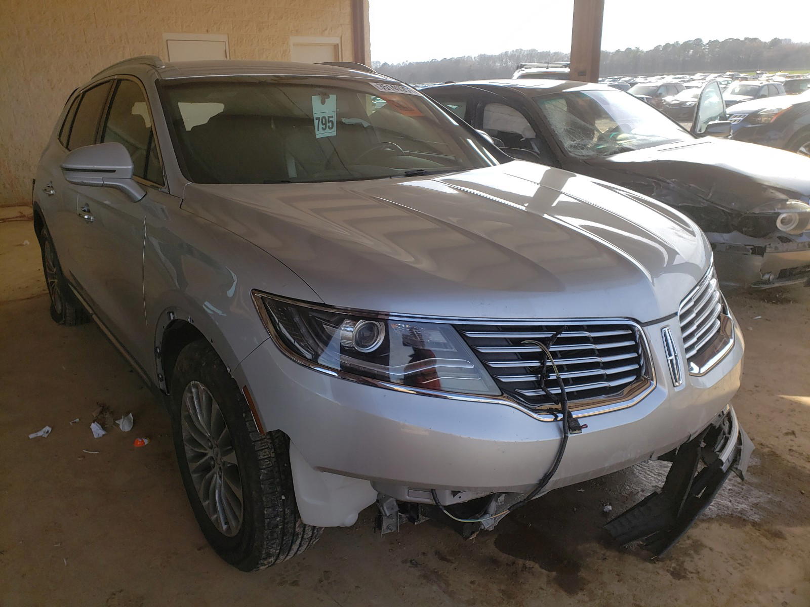 LINCOLN MKX SELECT 2016 with VIN 2LMTJ6KR5GBL47499 - Photo from auction
