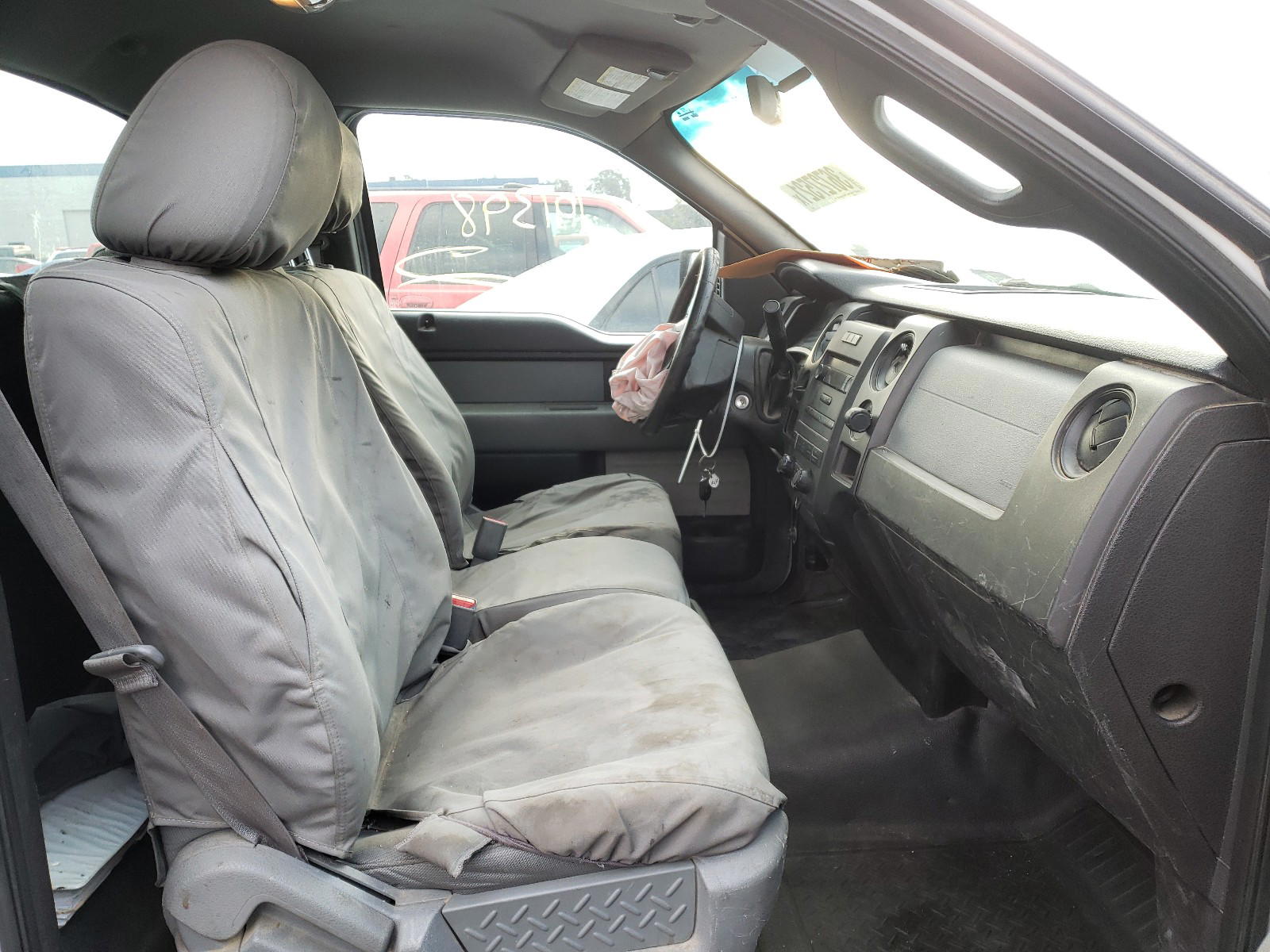 Photo 5 from auction – 2014 FORD F150 with VIN 1FTNF1CF1EKD21101