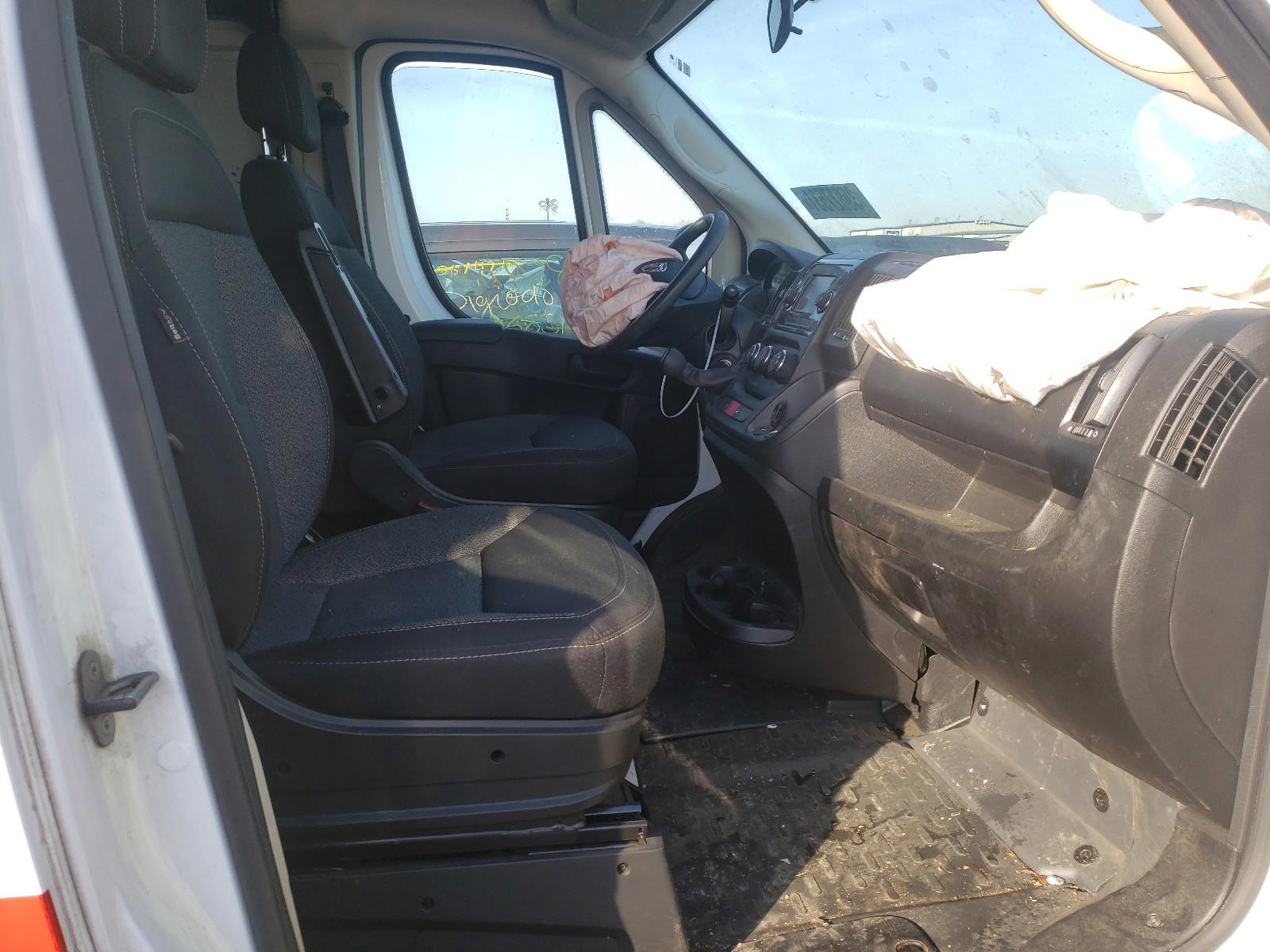 Photo 5 from auction – 2019 RAM PROMASTER with VIN 3C6TRVAG8KE509279
