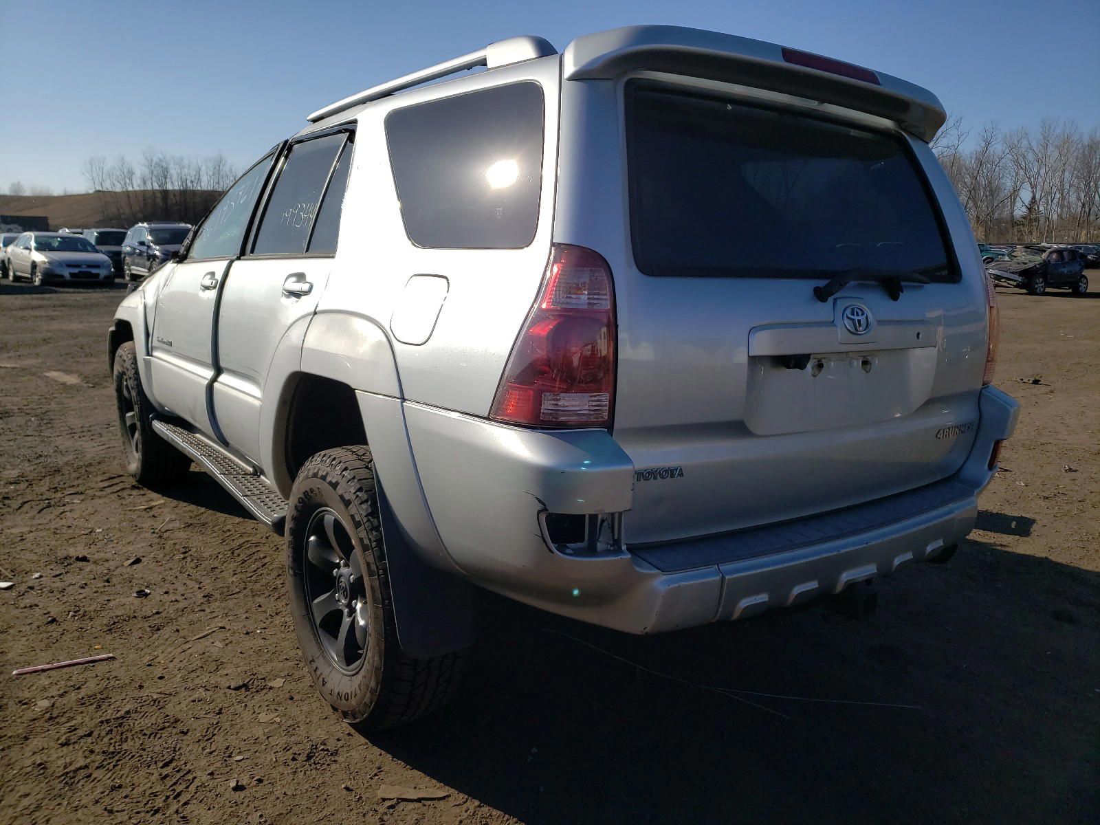 Photo 3 from auction – 2004 TOYOTA 4RUNNER SR with VIN JTEBU14R940045595