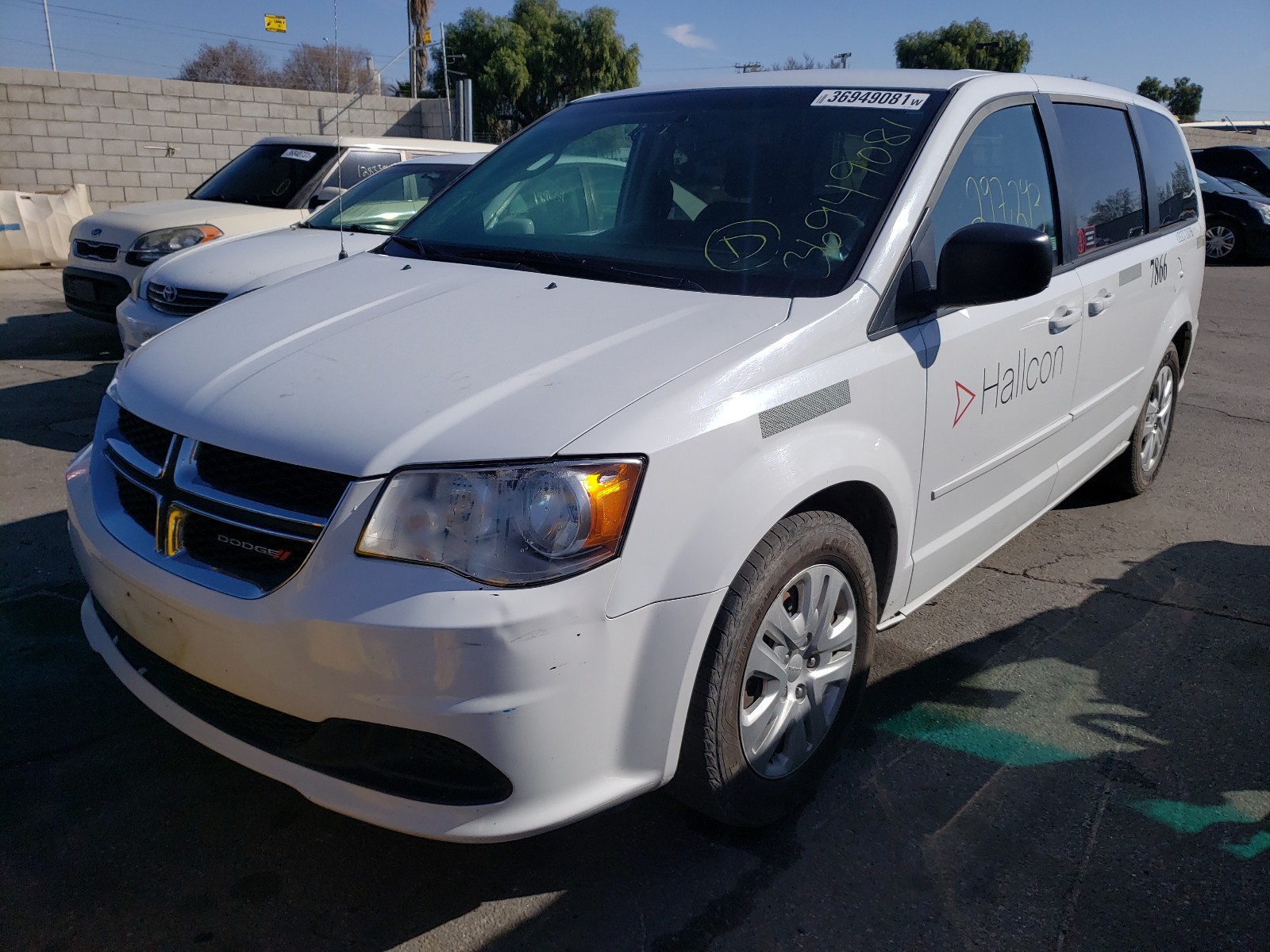 Photo 2 from auction – 2017 DODGE GRAND CARA with VIN 2C4RDGBG4HR828651