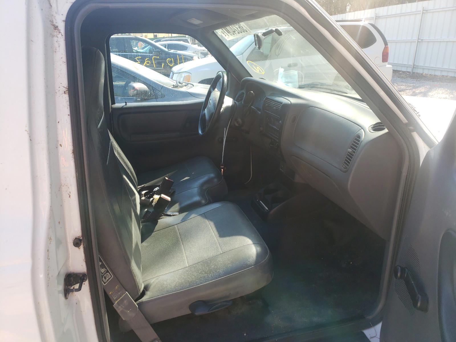 Photo 5 from auction – 2002 FORD RANGER with VIN 1FTYR10D02TA27069