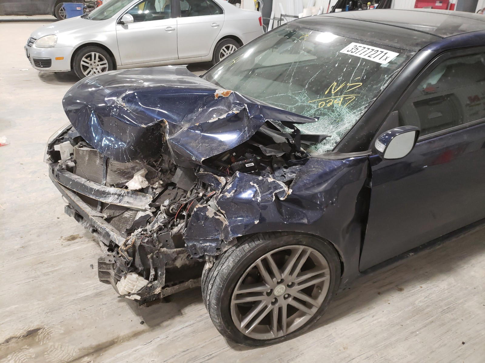 Photo 9 from auction – 2012 TOYOTA SCION TC with VIN JTKJF5C76C3040247