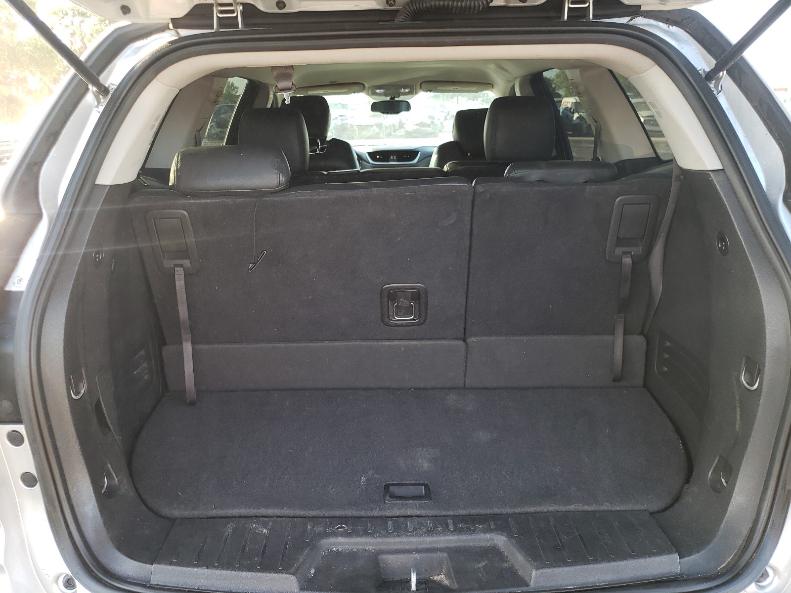 Zdjęcie 9 z aukcji – 2014 CHEVROLET TRAVERSE L z VIN 1GNKRGKD0EJ375810