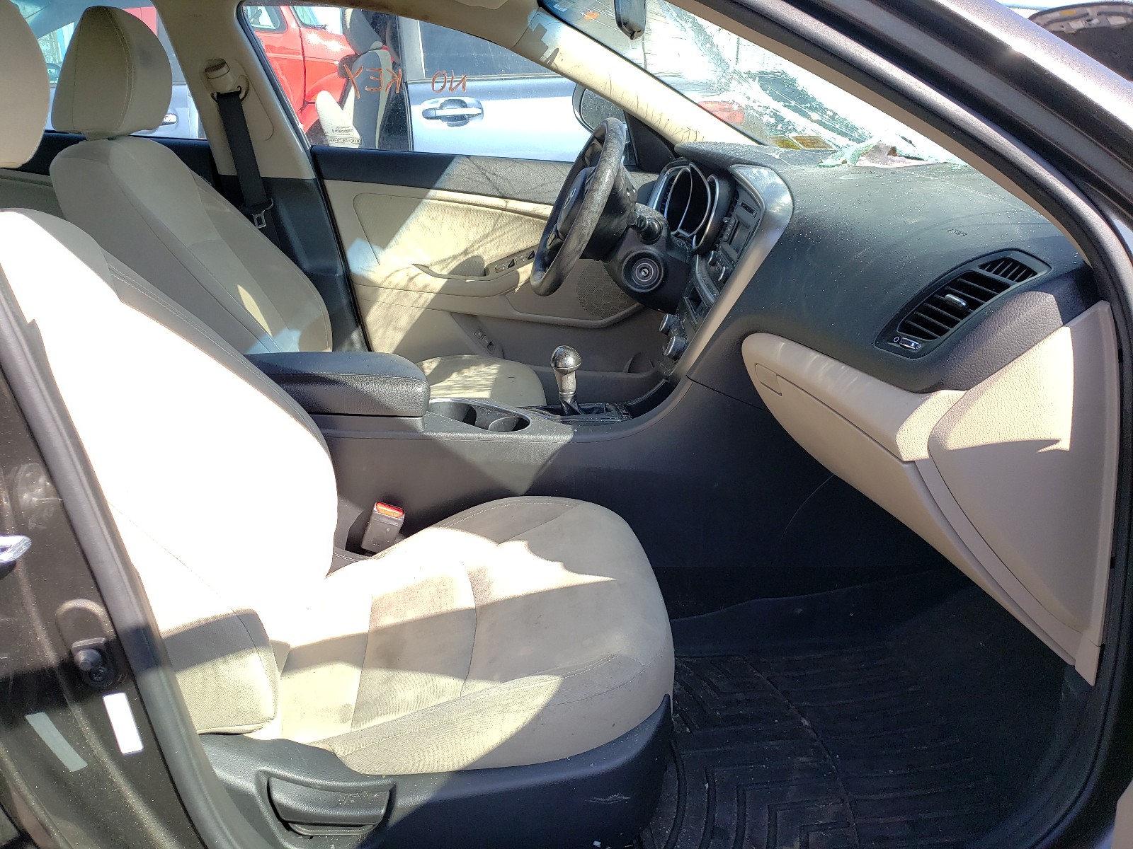 Photo 5 from auction – 2014 KIA OPTIMA LX with VIN 5XXGM4A77EG277451