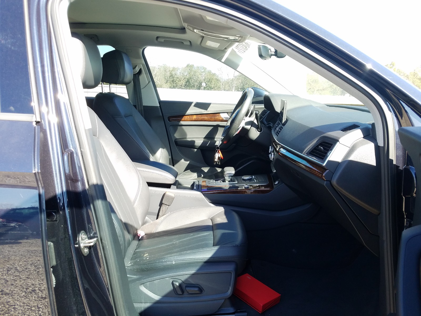 Photo 5 from auction – 2018 AUDI Q5 PREMIUM with VIN WA1ANAFY2J2108628