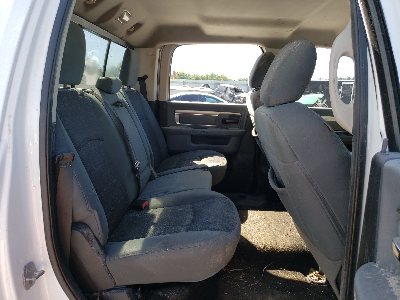Photo 6 from auction – 2014 RAM 2500 SLT with VIN 3C6UR5DLXEG296275