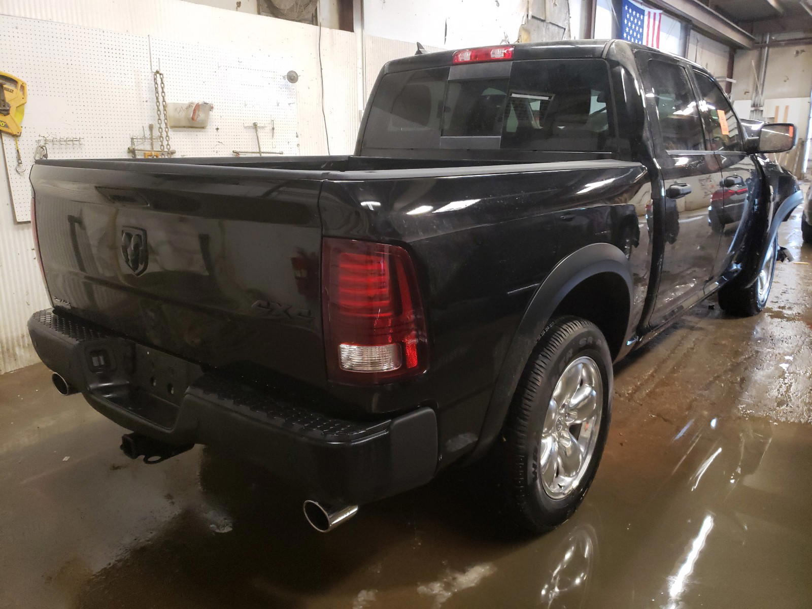 Photo 4 from auction – 2020 RAM 1500 CLASS with VIN 1C6RR7LTXLS137829