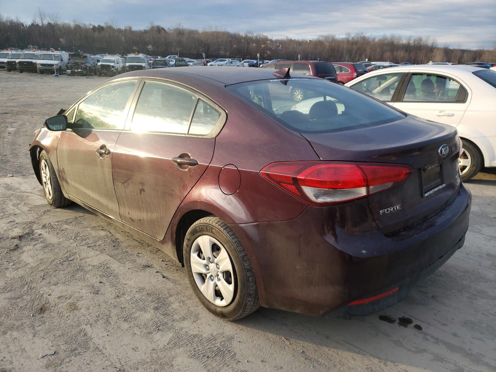 Photo 3 from auction – 2017 KIA FORTE LX with VIN 3KPFK4A78HE012942
