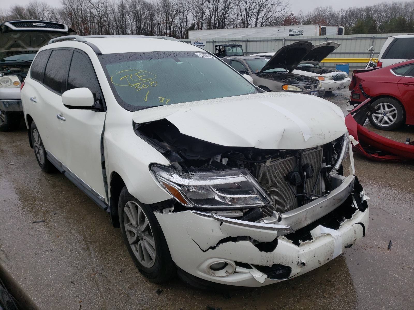 NISSAN PATHFINDER 2016 with VIN 5N1AR2MM7GC637216 - Photo from auction