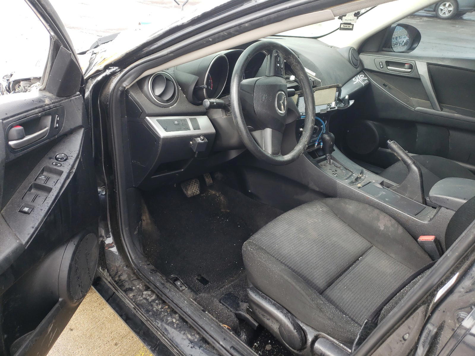 Photo 9 from auction – 2012 MAZDA 3 I with VIN JM1BL1UF9C1645474