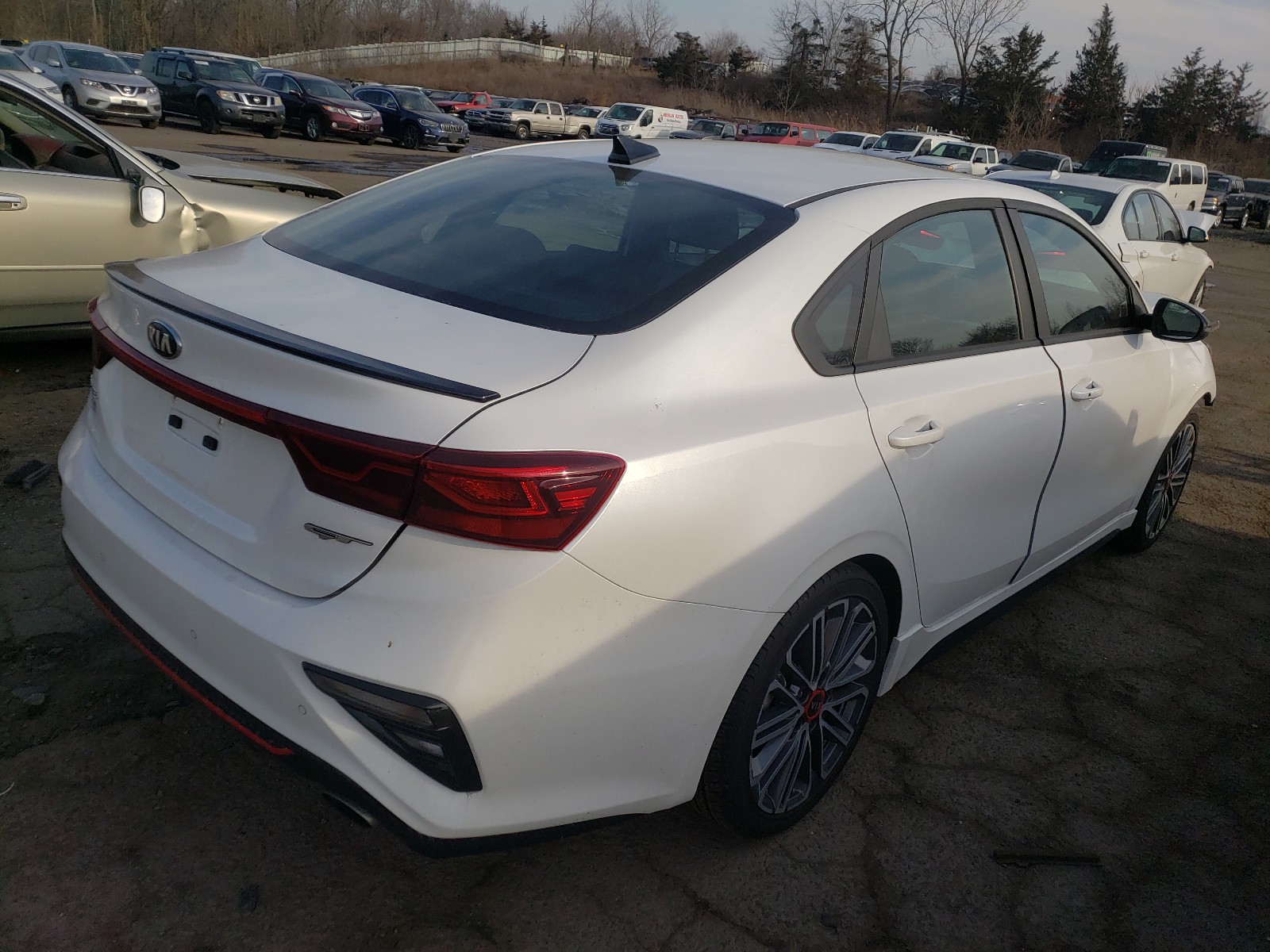 Photo 4 from auction – 2021 KIA FORTE GT with VIN 3KPF44AC3ME293744