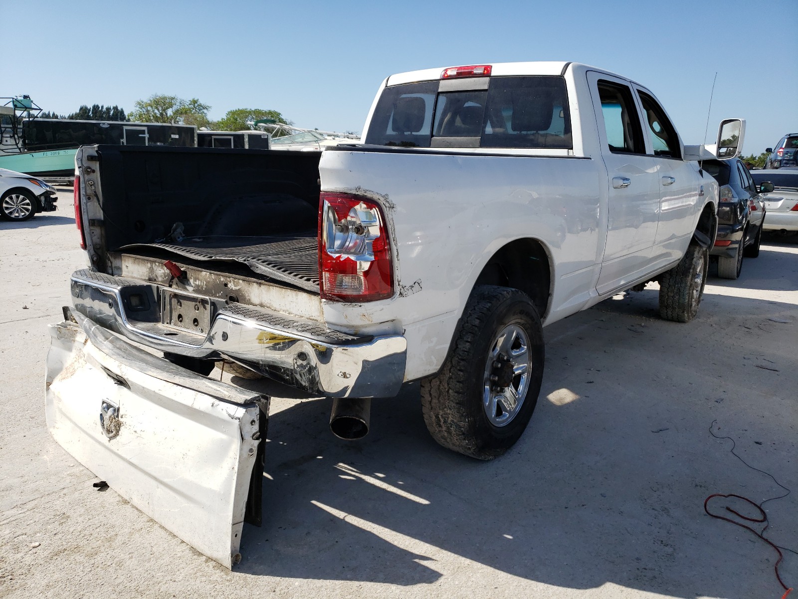 Photo 4 from auction – 2014 RAM 2500 SLT with VIN 3C6UR5DLXEG296275