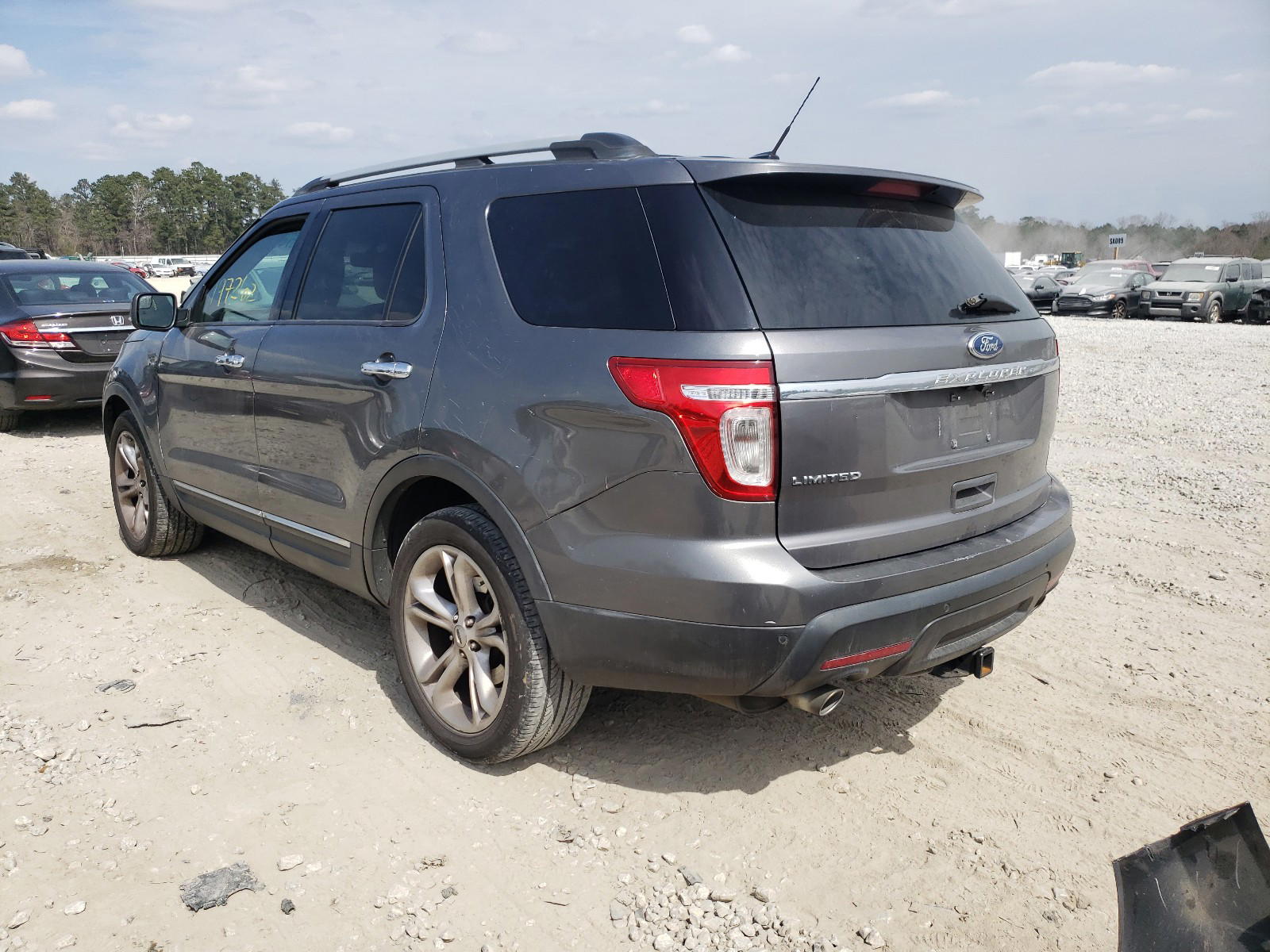 Photo 3 from auction – 2011 FORD EXPLORER L with VIN 1FMHK7F84BGA14055