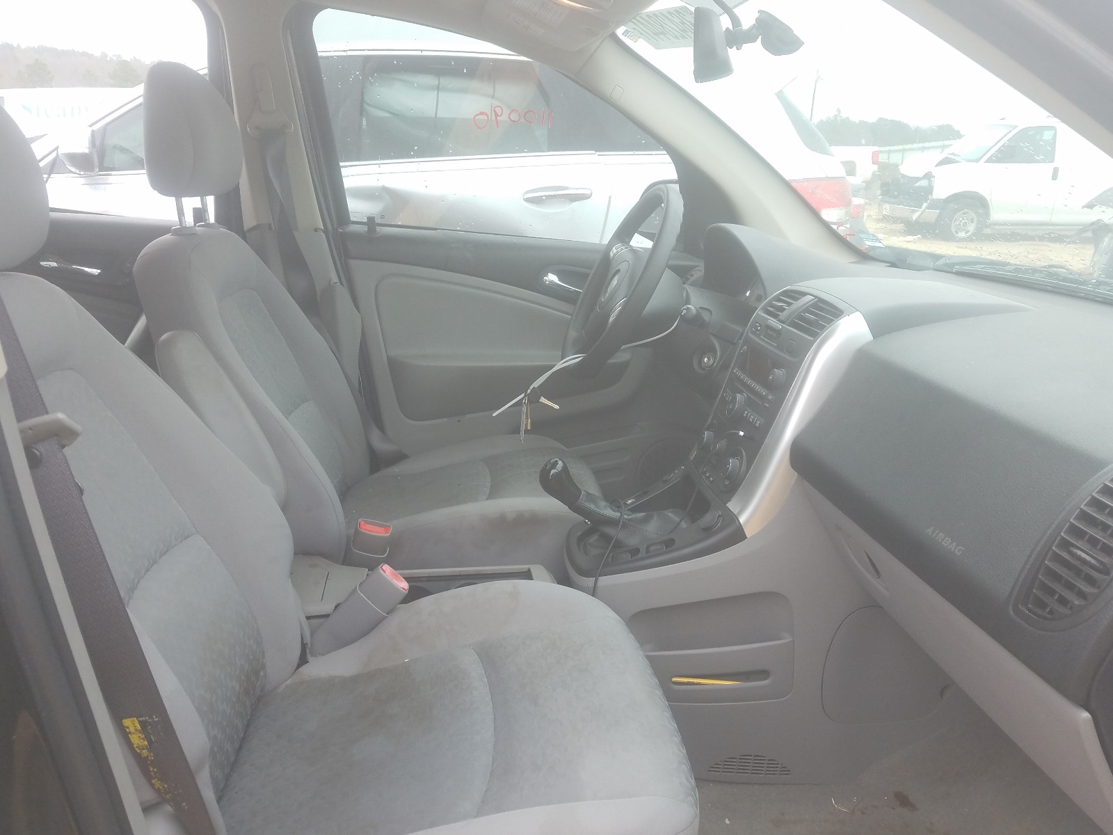 Photo 5 from auction – 2006 SATURN VUE with VIN 5GZCZ23D16S877816