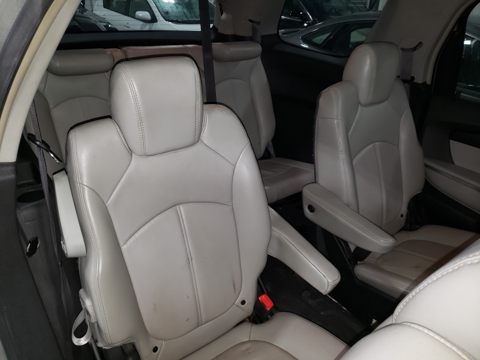 Photo 6 from auction – 2007 GMC ACADIA SLT with VIN 1GKEV33787J111227