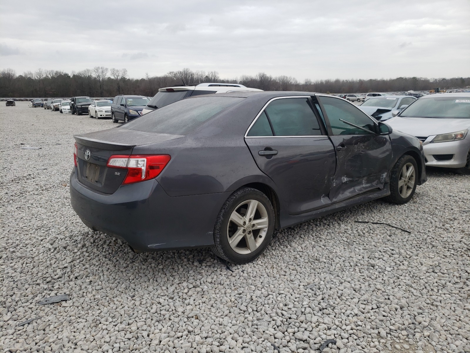 Photo 4 from auction – 2013 TOYOTA CAMRY L with VIN 4T1BF1FK8DU671741