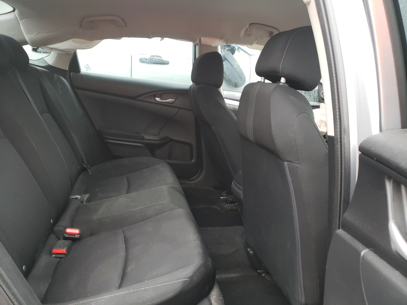 Photo 6 from auction – 2016 HONDA CIVIC LX with VIN 19XFC2F51GE015043