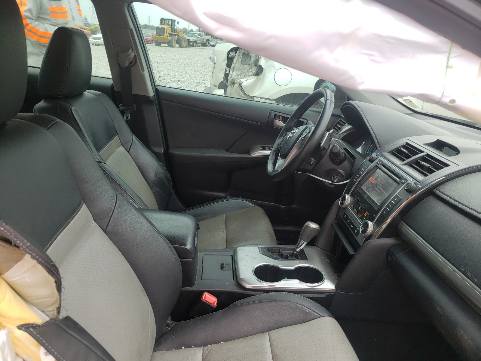 Photo 5 from auction – 2013 TOYOTA CAMRY L with VIN 4T1BF1FK8DU671741