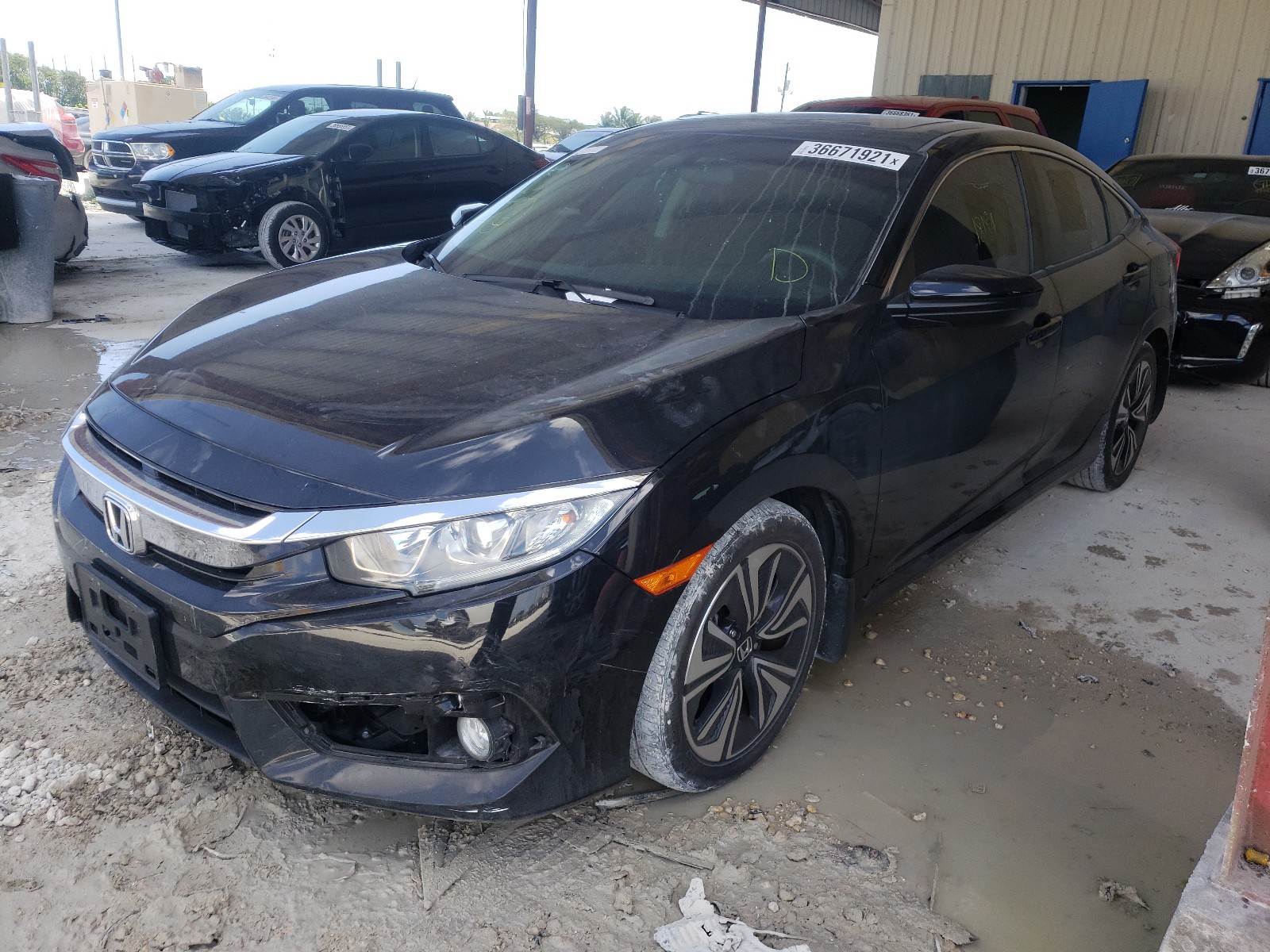 Photo 2 from auction – 2017 HONDA CIVIC EX with VIN 19XFC1F3XHE200847
