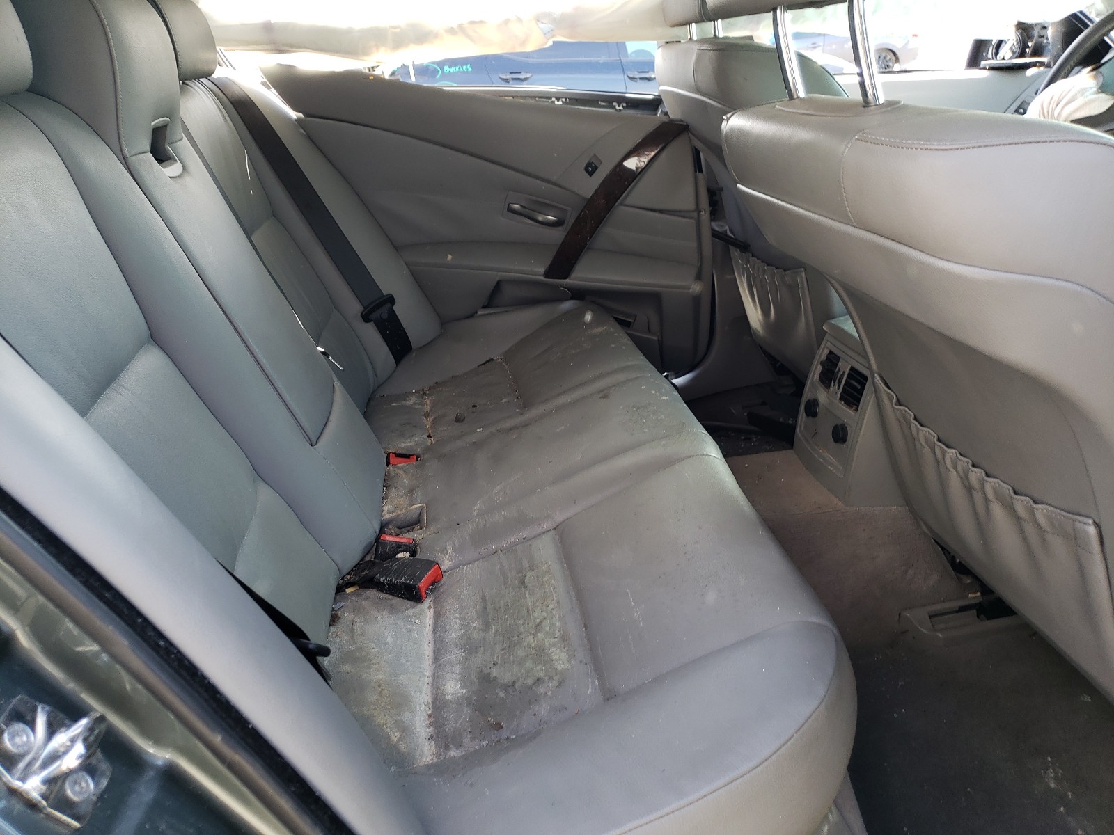 Photo 6 from auction – 2004 BMW 525 I with VIN WBANA53554B174287