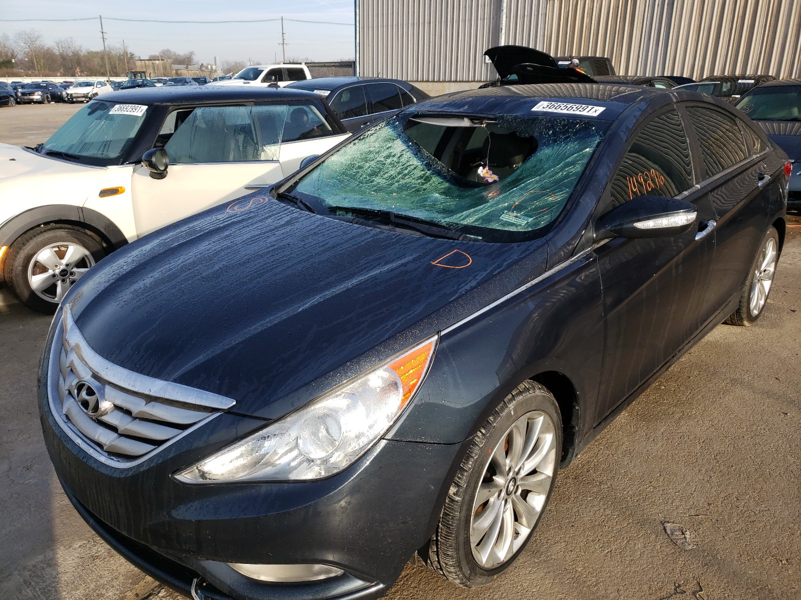 Photo 2 from auction – 2011 HYUNDAI SONATA SE with VIN 5NPEC4AB6BH196066