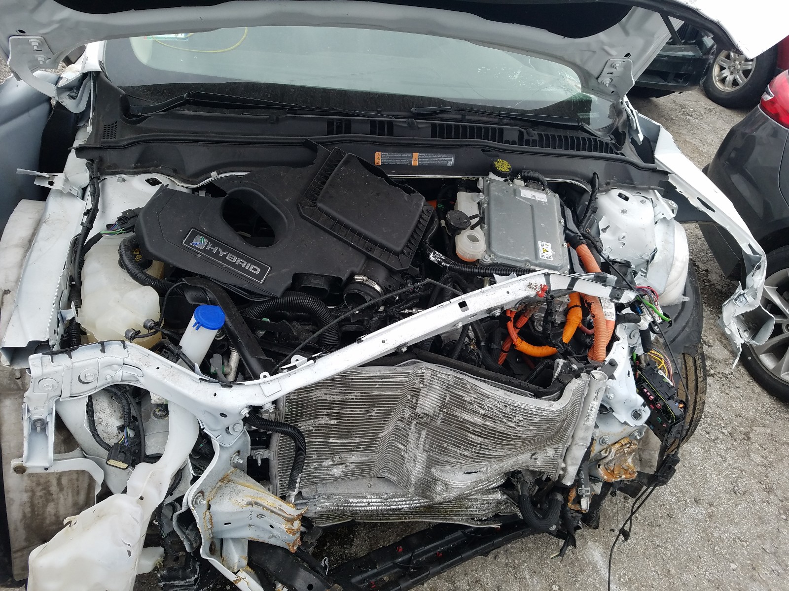 Photo 7 from auction – 2018 FORD FUSION SE with VIN 3FA6P0LU0JR117072