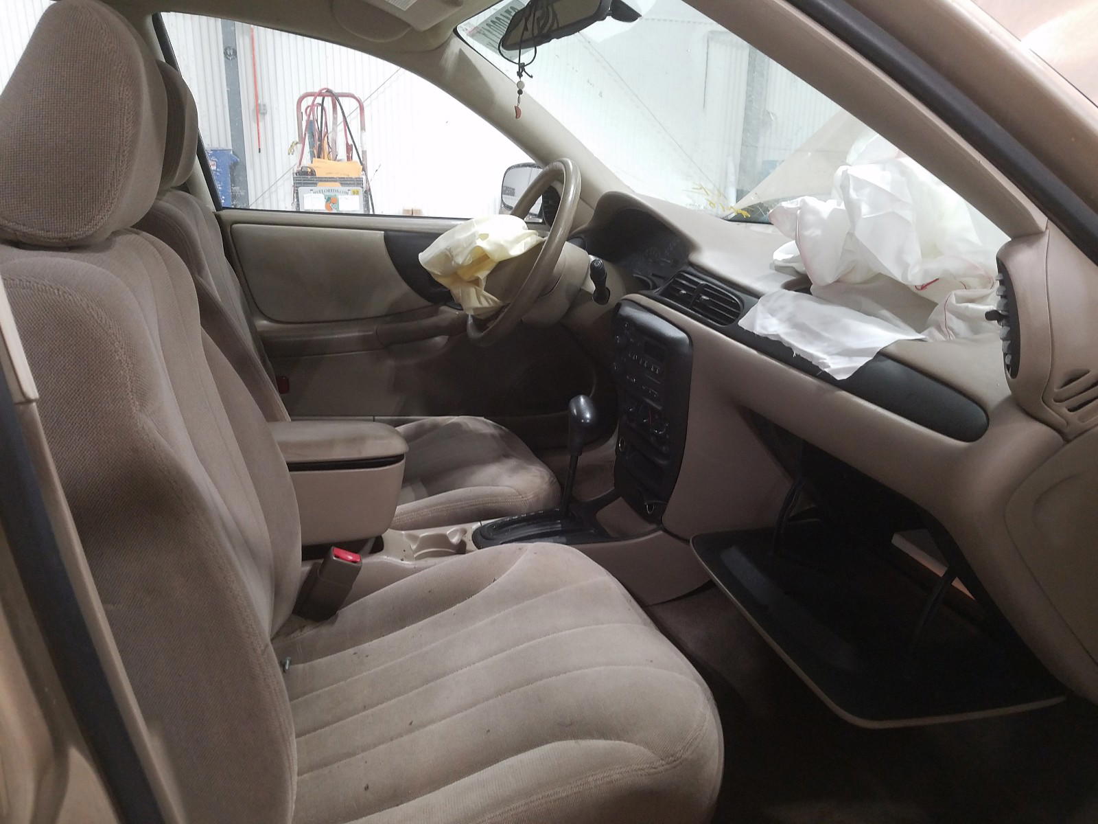 Photo 5 from auction – 2005 CHEVROLET CLASSIC with VIN 1G1ND52F55M239948
