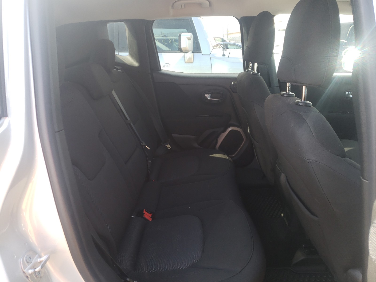 Photo 16 from auction – 2015 JEEP RENEGADE L with VIN ZACCJBBT2FPB30541