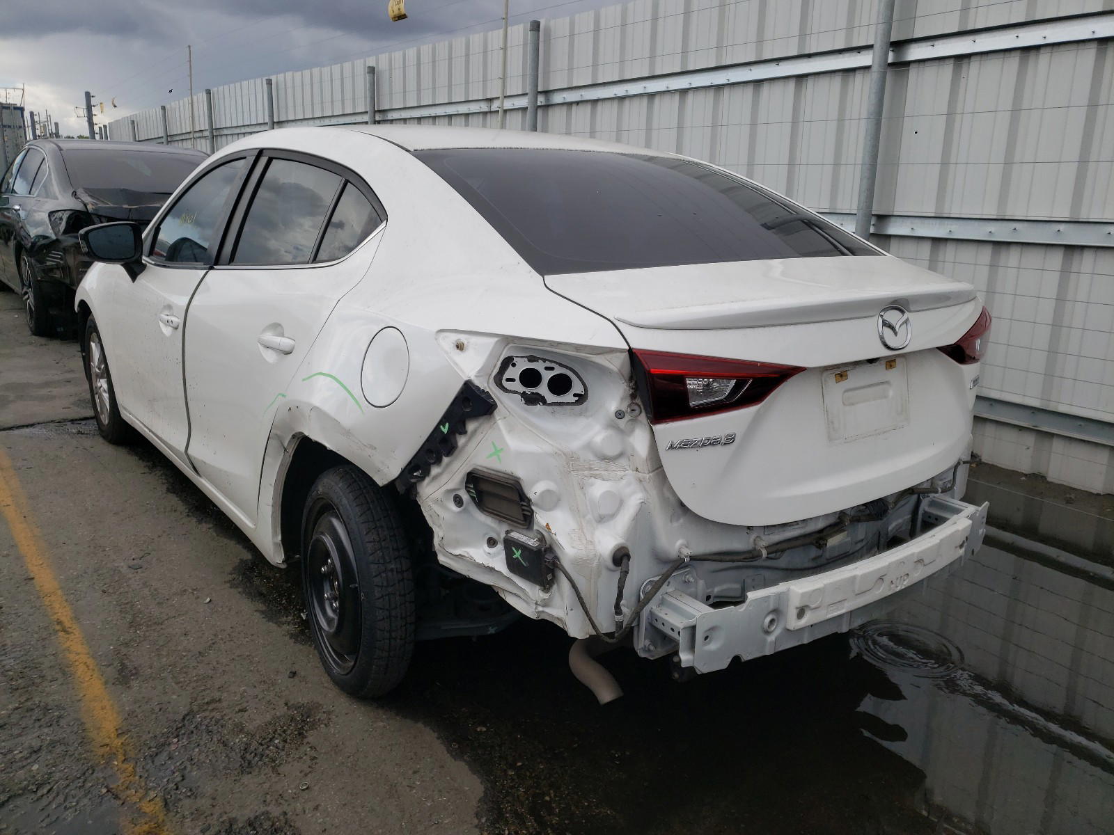 Photo 3 from auction – 2015 MAZDA 3 TOURING with VIN JM1BM1V76F1259152