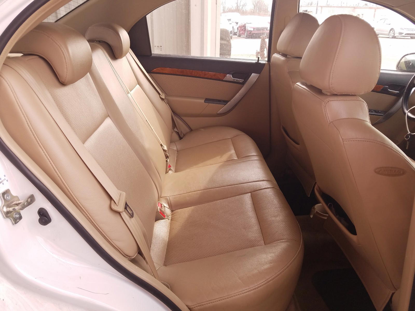 Photo 6 from auction – 2011 CHEVROLET AVEO LT with VIN KL1TG5DE2BB251113