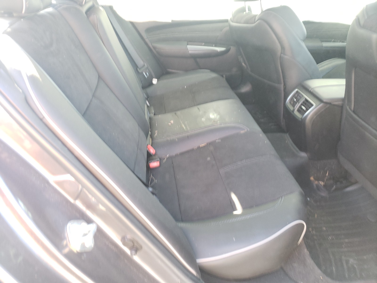 Photo 6 from auction – 2018 ACURA TLX TECH+A with VIN 19UUB3F62JA003388