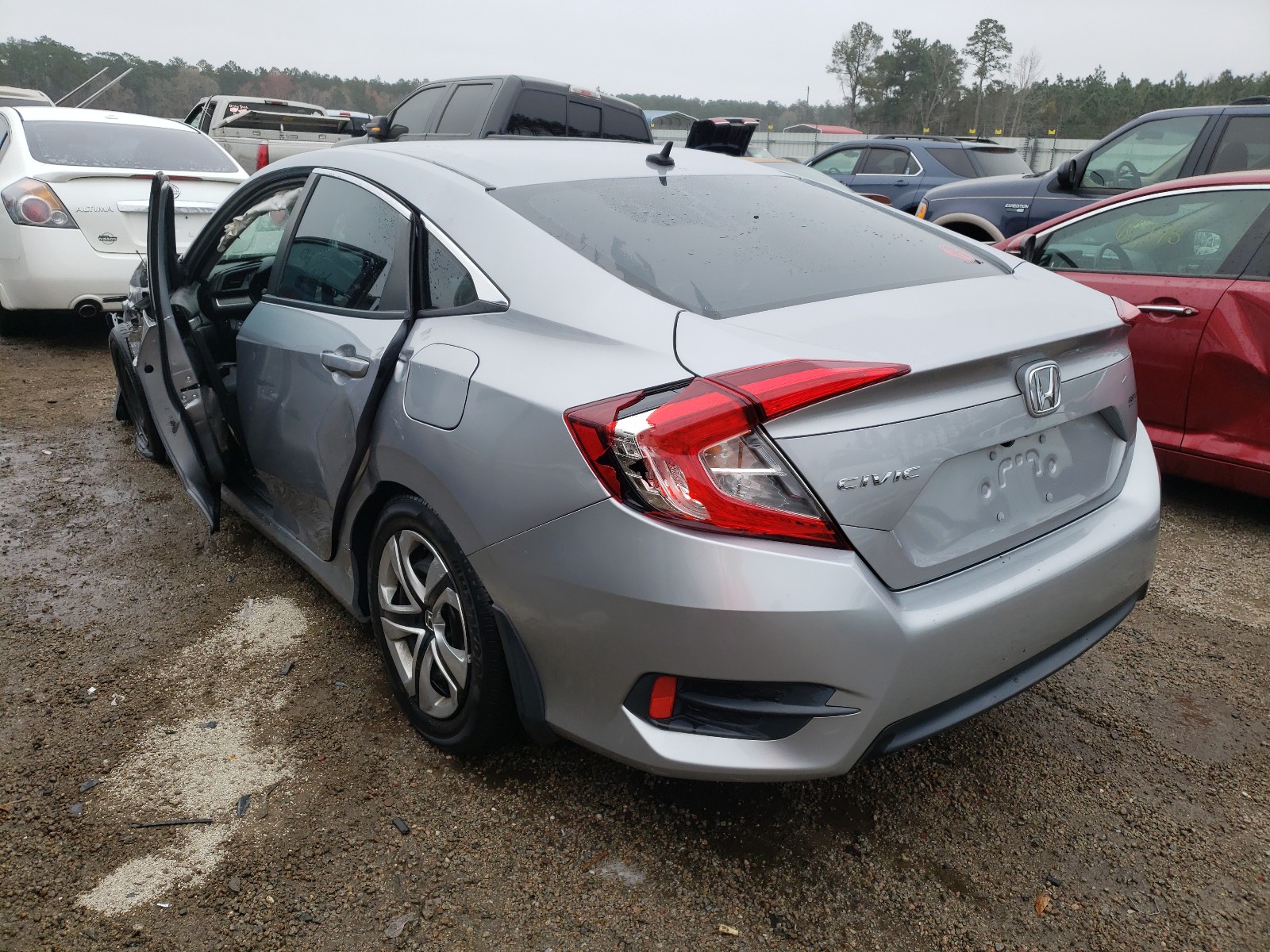 Photo 3 from auction – 2016 HONDA CIVIC LX with VIN 19XFC2F51GE015043