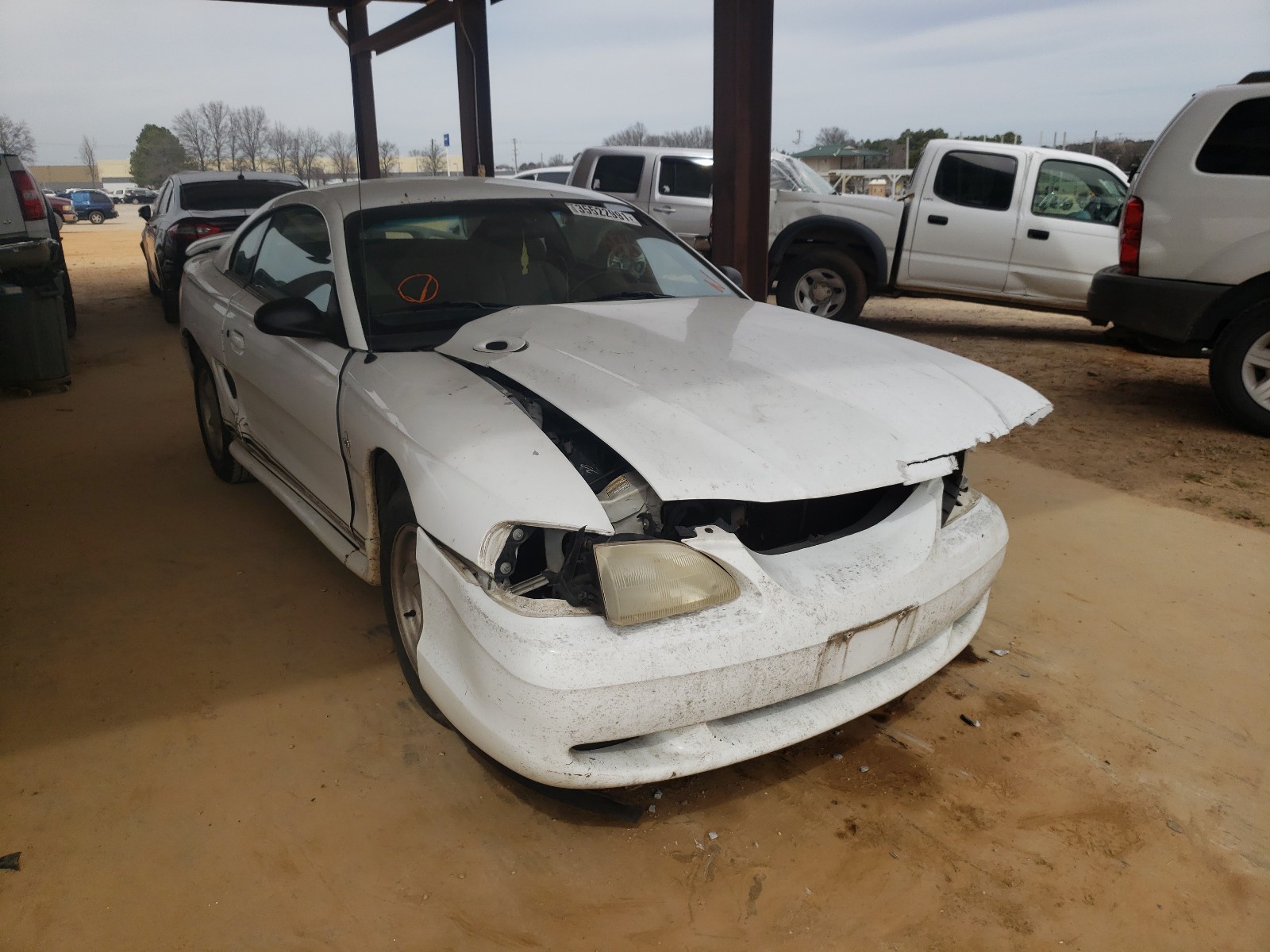 Photo 1 from auction – 1998 FORD MUSTANG with VIN 1FAFP4046WF189054